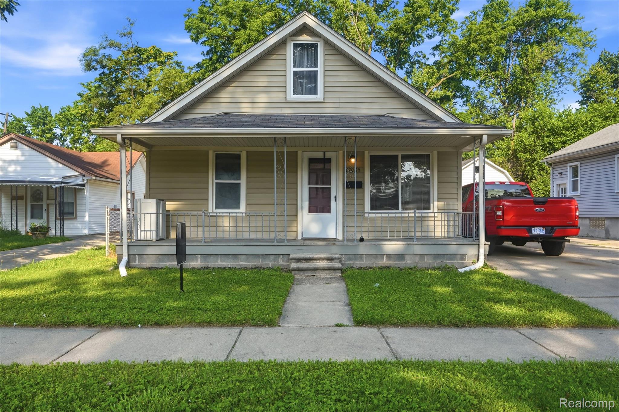 27085, Dartmouth, Madison Heights, Michigan, 48071