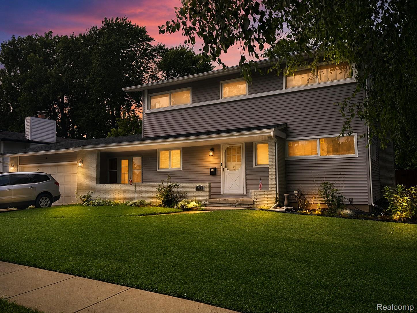 1814, Rockcreek, Flint, Michigan, 48507