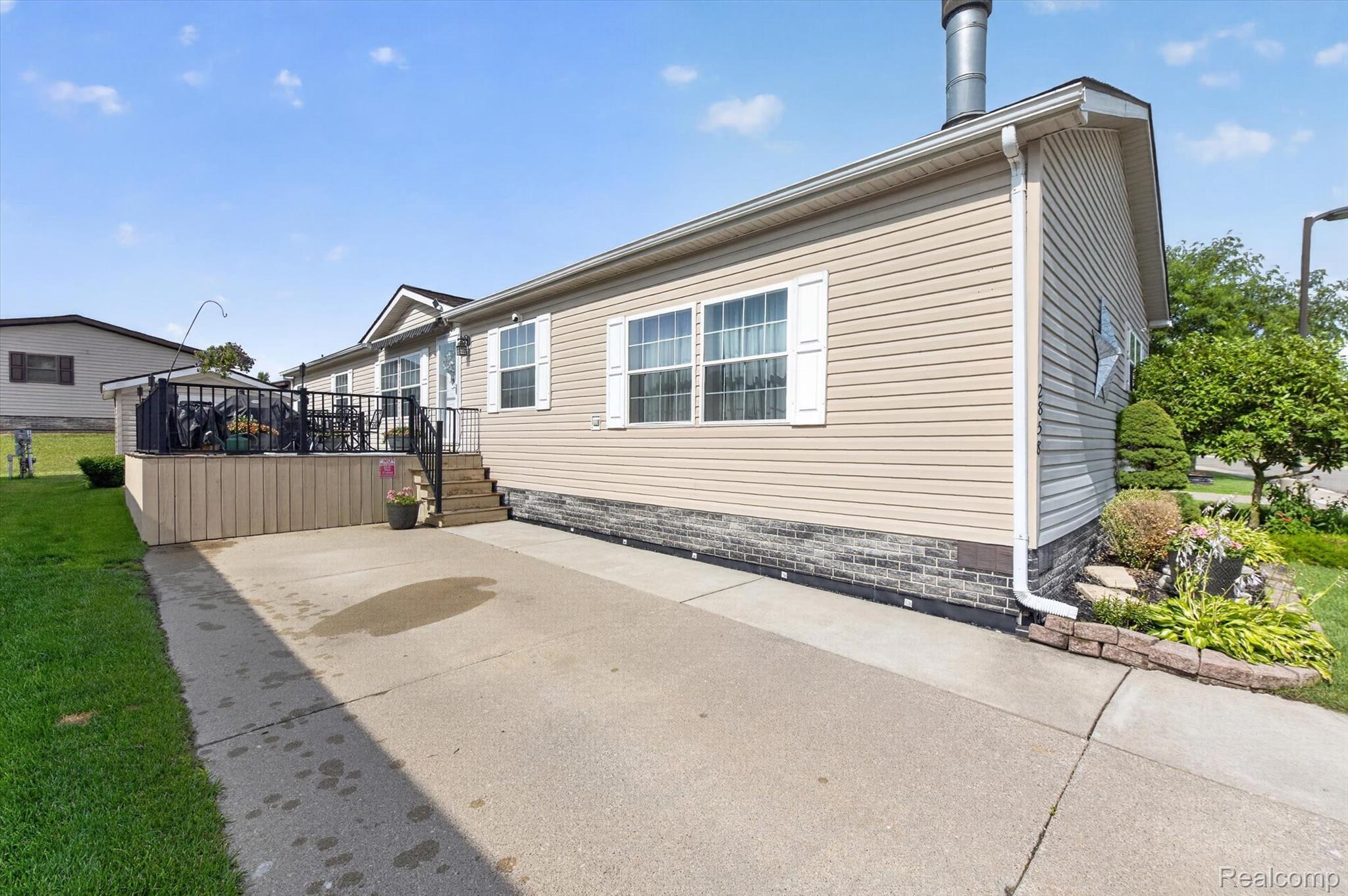 2858, Boulder Ridge, Milford, Michigan, 48380