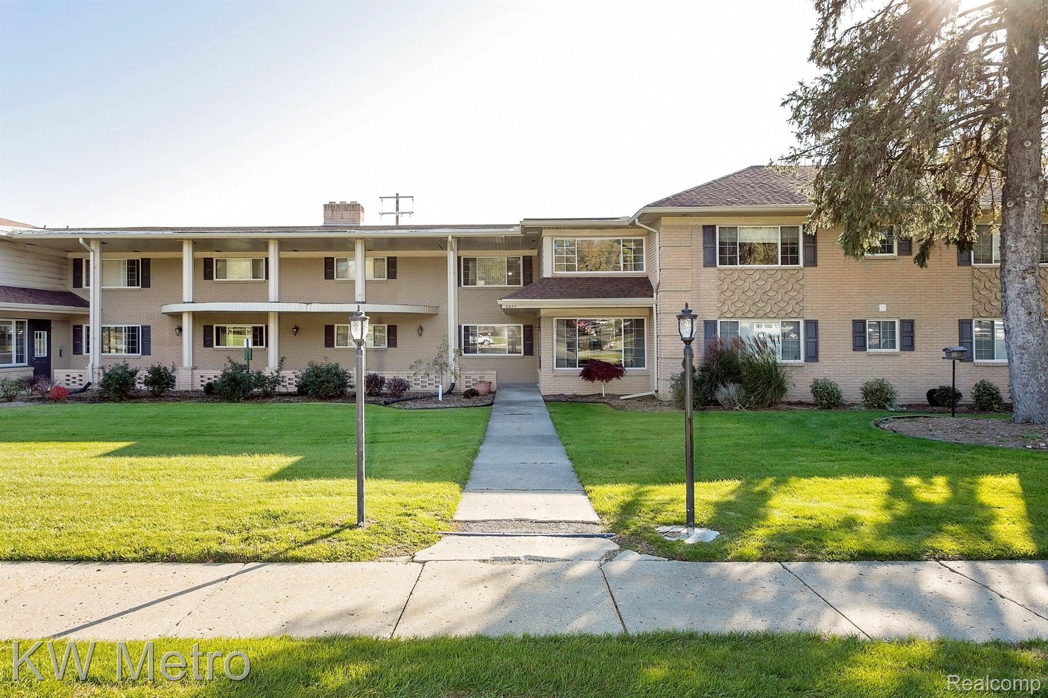 2377, WALTON, #11, Rochester Hills, Michigan, 48309