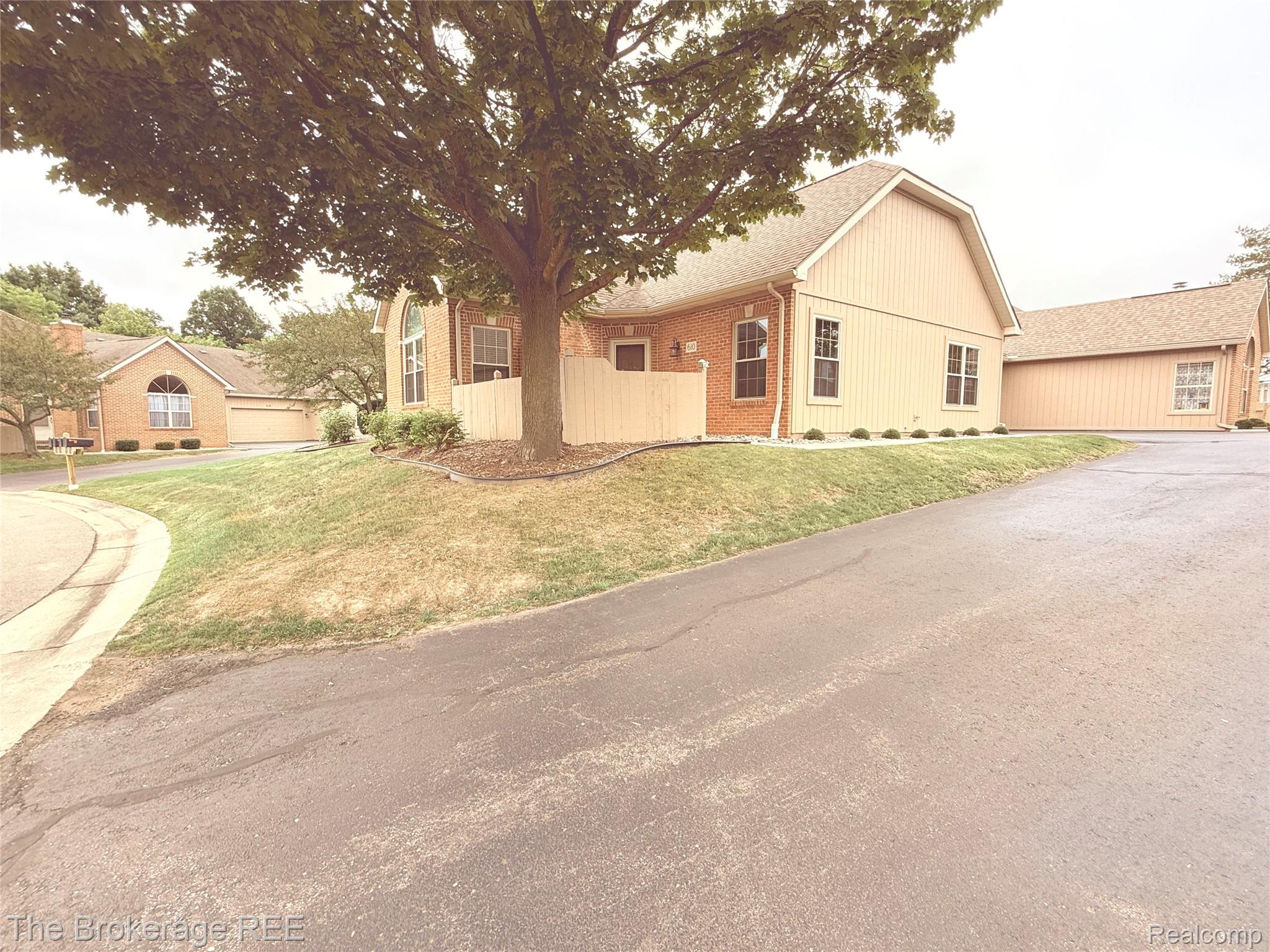 610, Perry Creek, Grand Blanc, Michigan, 48439