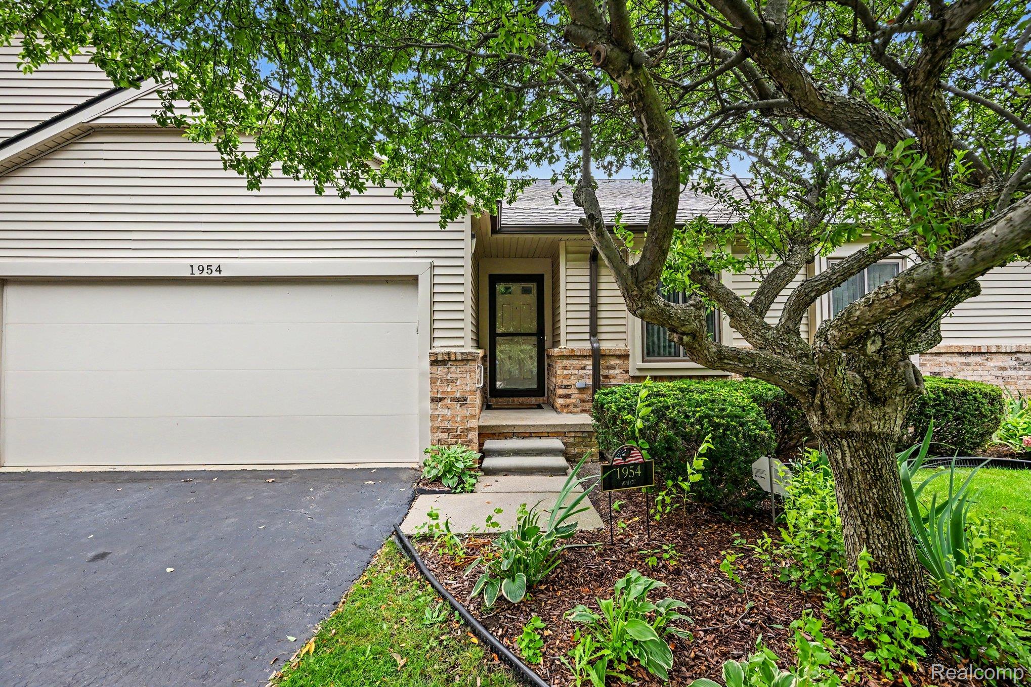 1954, Ash, Waterford, Michigan, 48328