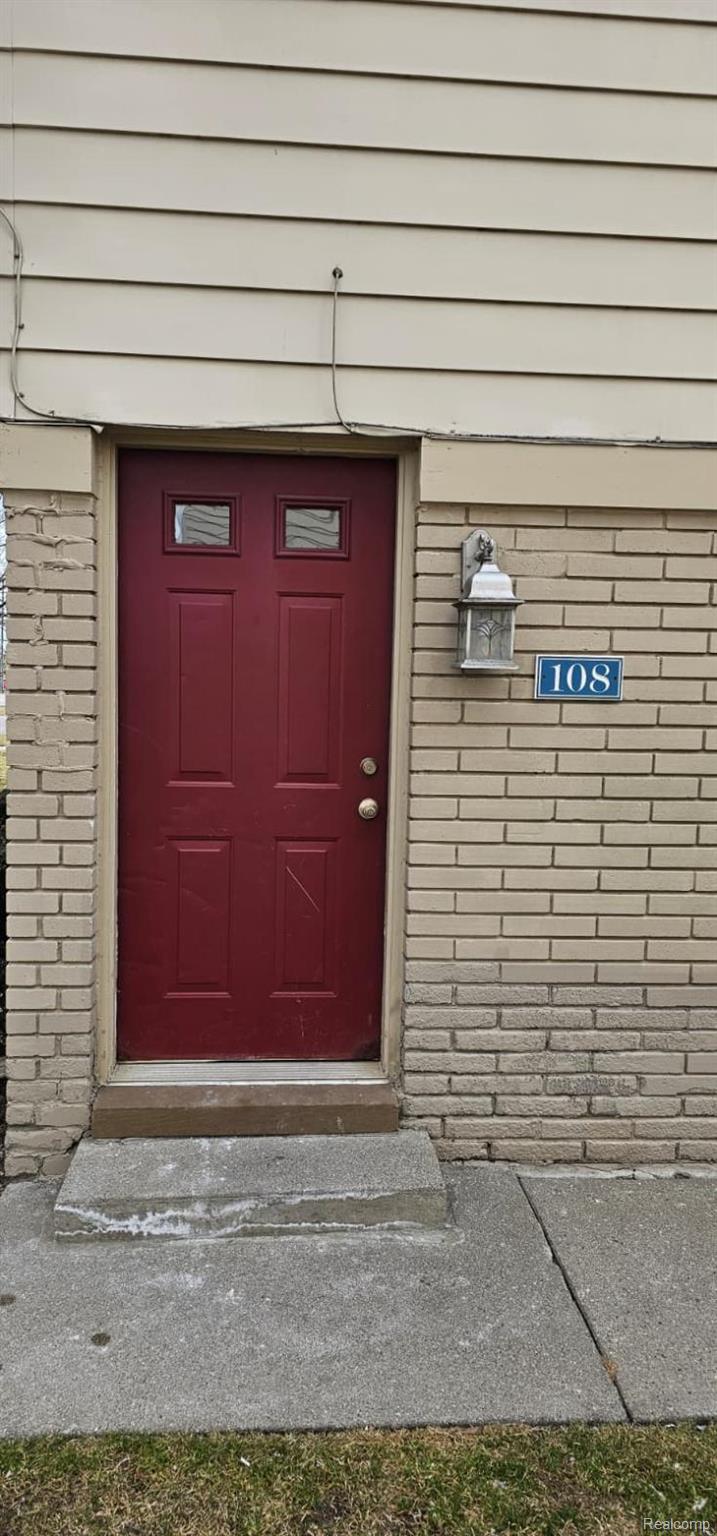 108, Princeton Drive, South Lyon, Michigan, 48178