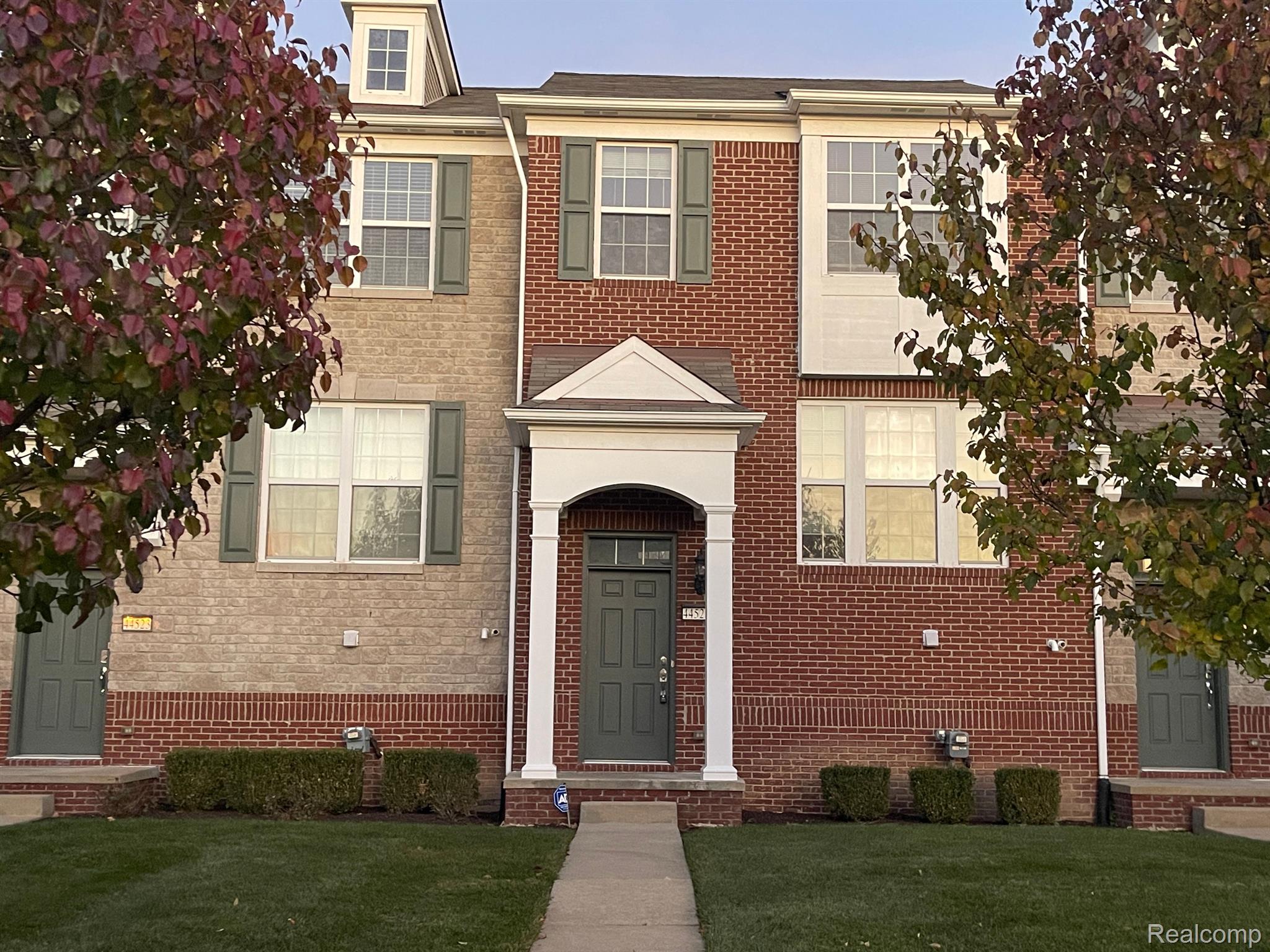 44525, Gwinnett, Novi, Michigan, 48377