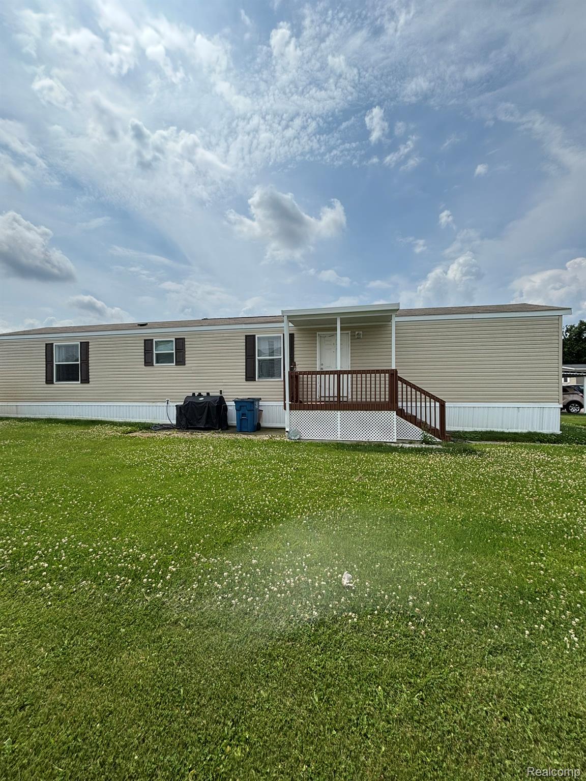 220, Pheasant, Grand Blanc, Michigan, 48439
