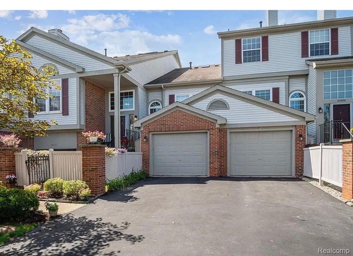 49862, Pointe, Plymouth, Michigan, 48170