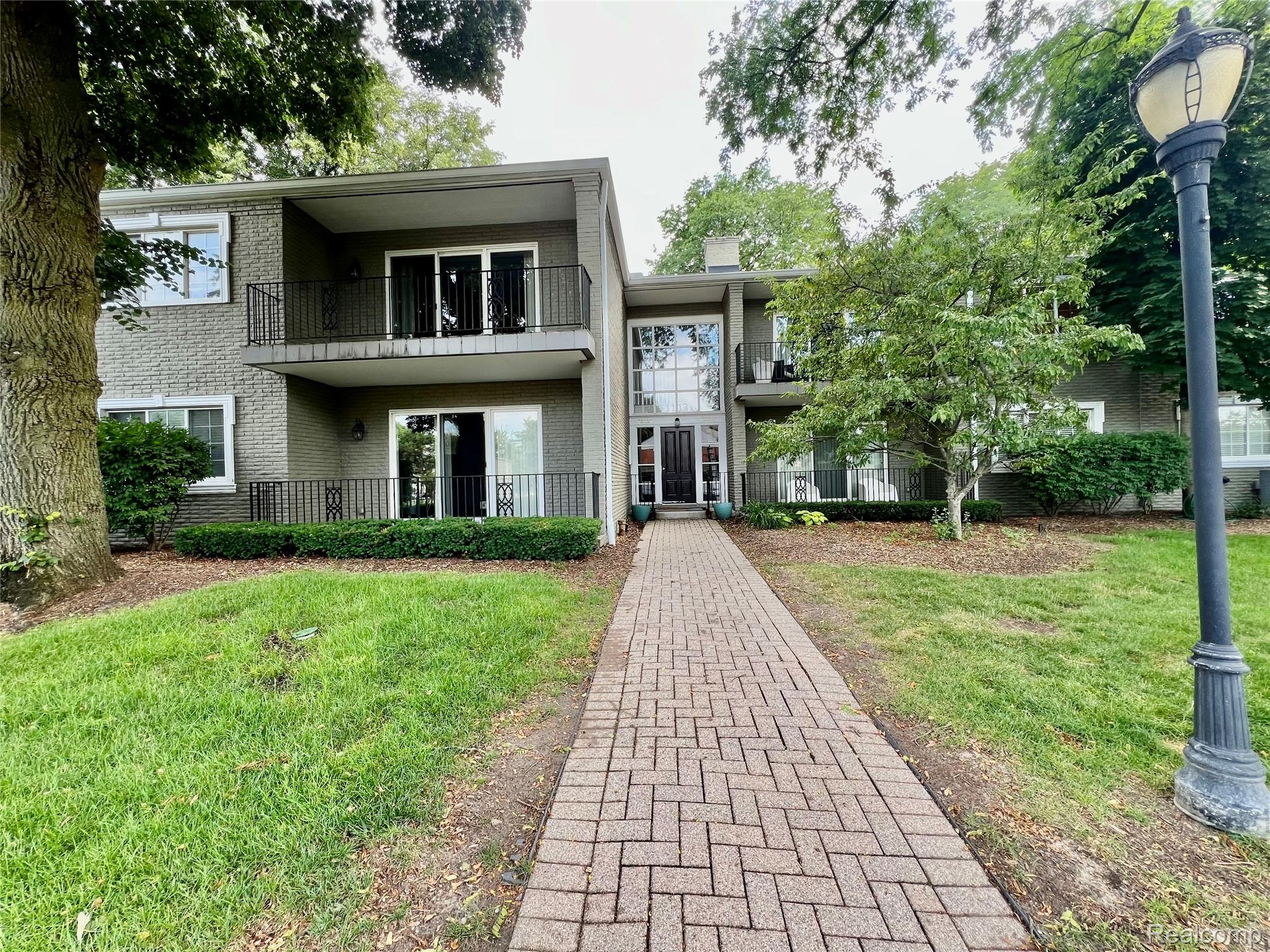 1113, Old Woodward, #41, Birmingham, Michigan, 48009