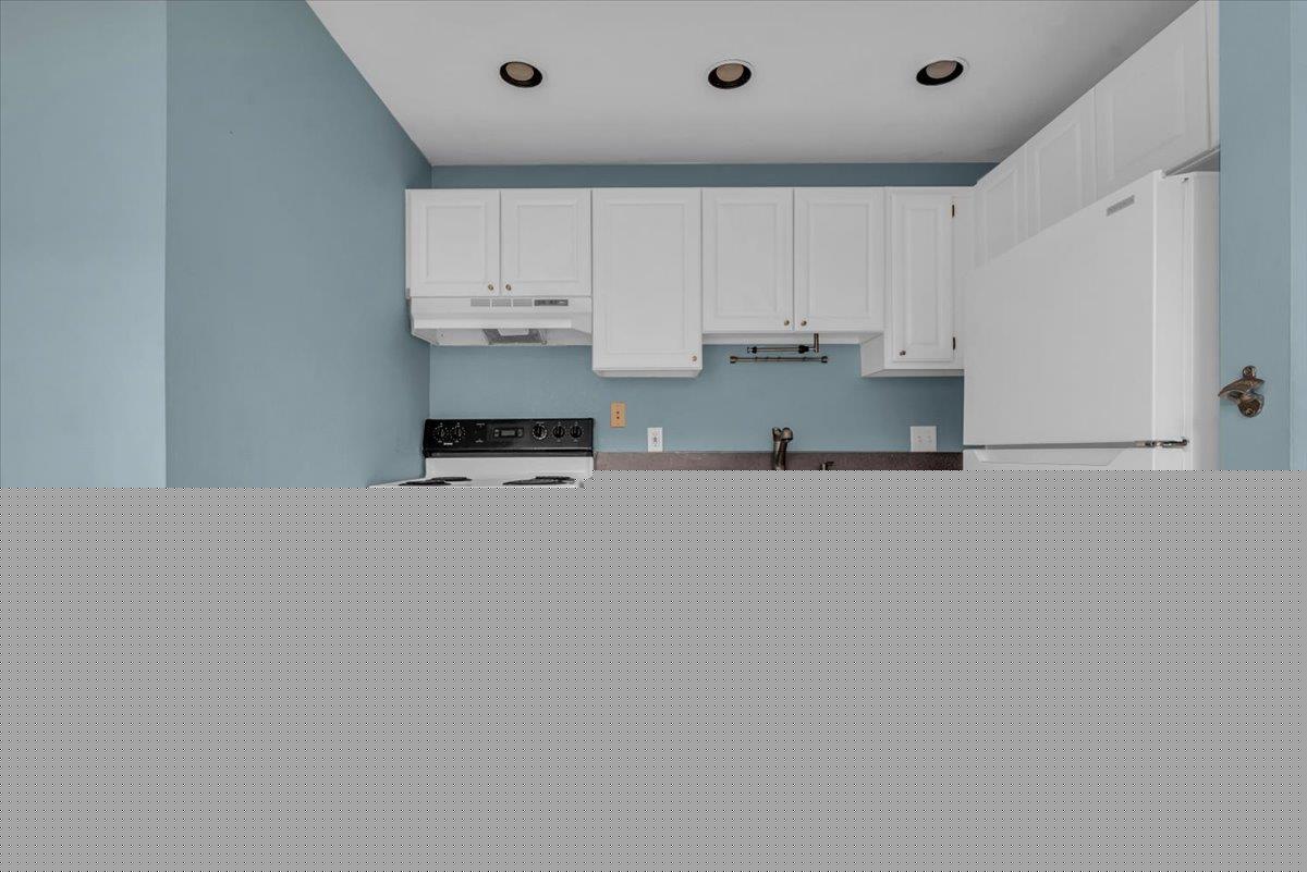 120, Seward, #209, Detroit, Michigan, 48202