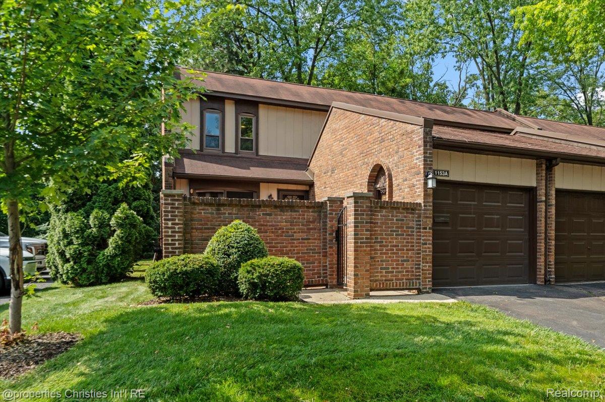 1153, Kirts, #A, Troy, Michigan, 48084