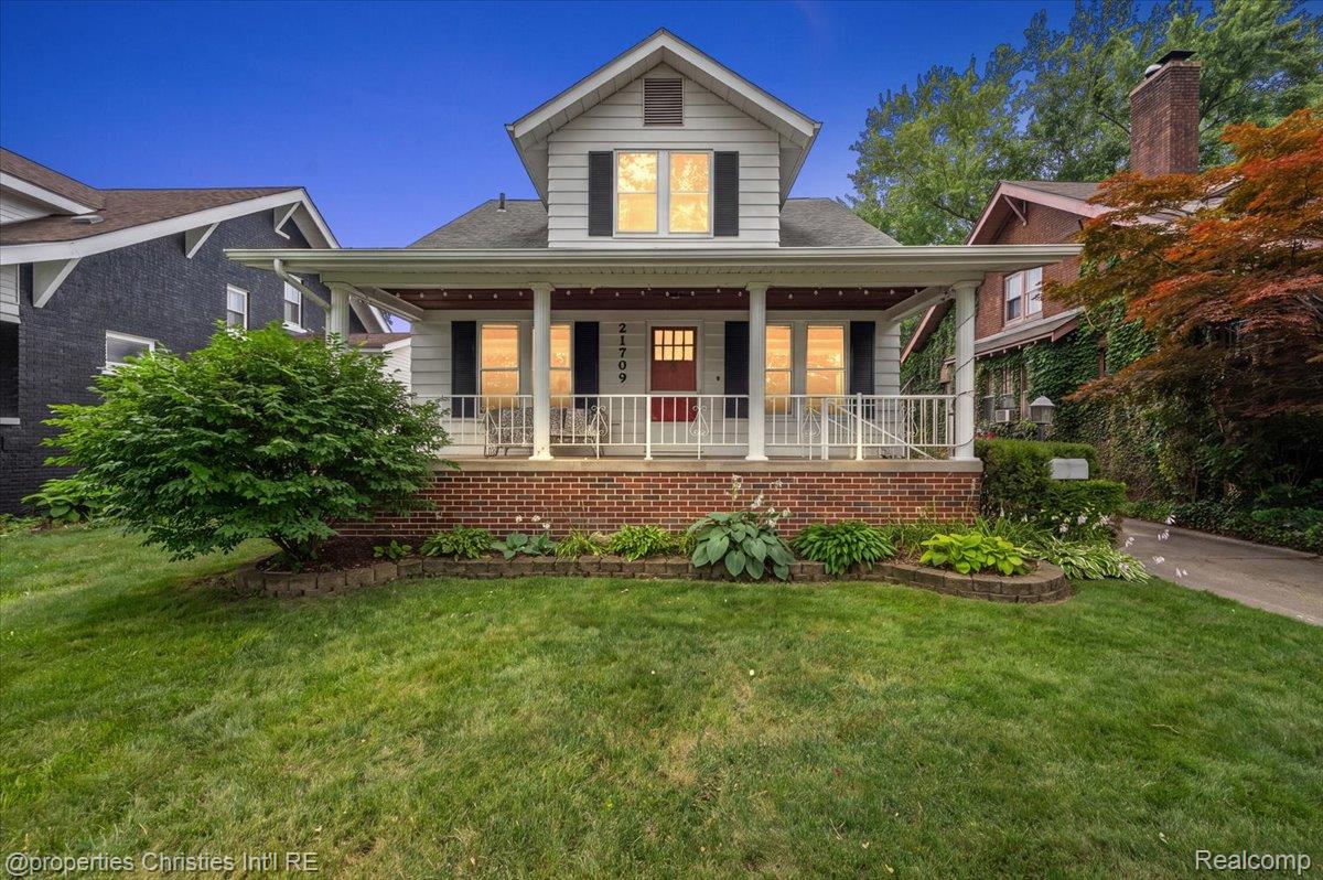 21709, Tenny, Dearborn, Michigan, 48124