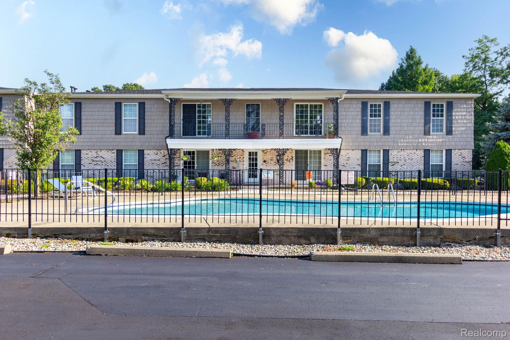 24360, East River, #36, Grosse Ile, Michigan, 48138