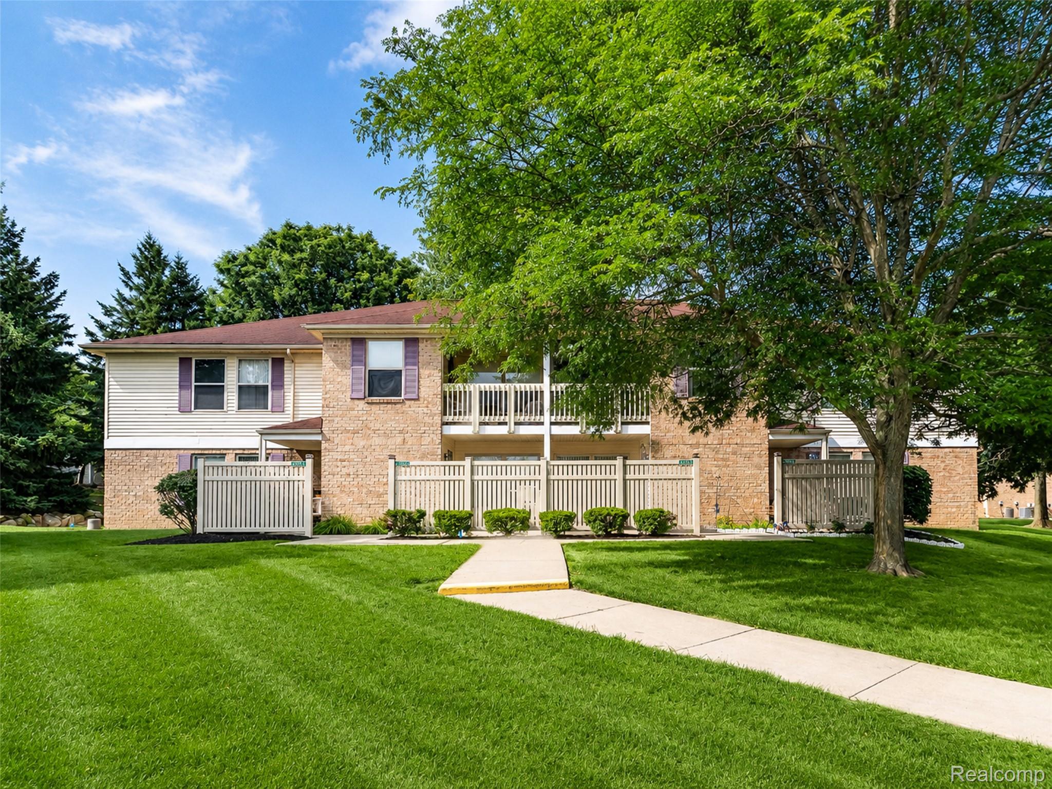 61051, Greenwood, South Lyon, Michigan, 48178
