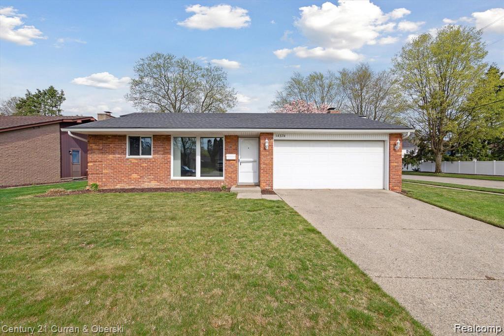 14374, Ramblewood, Livonia, Michigan, 48154