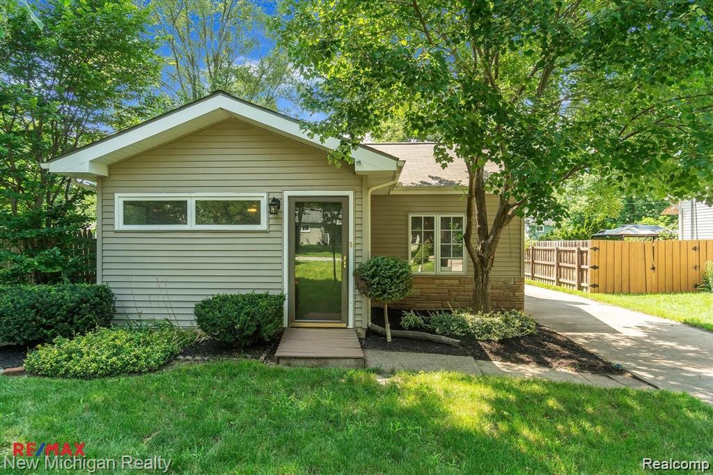 3262, Edgemere, Commerce Twp, Michigan, 48382
