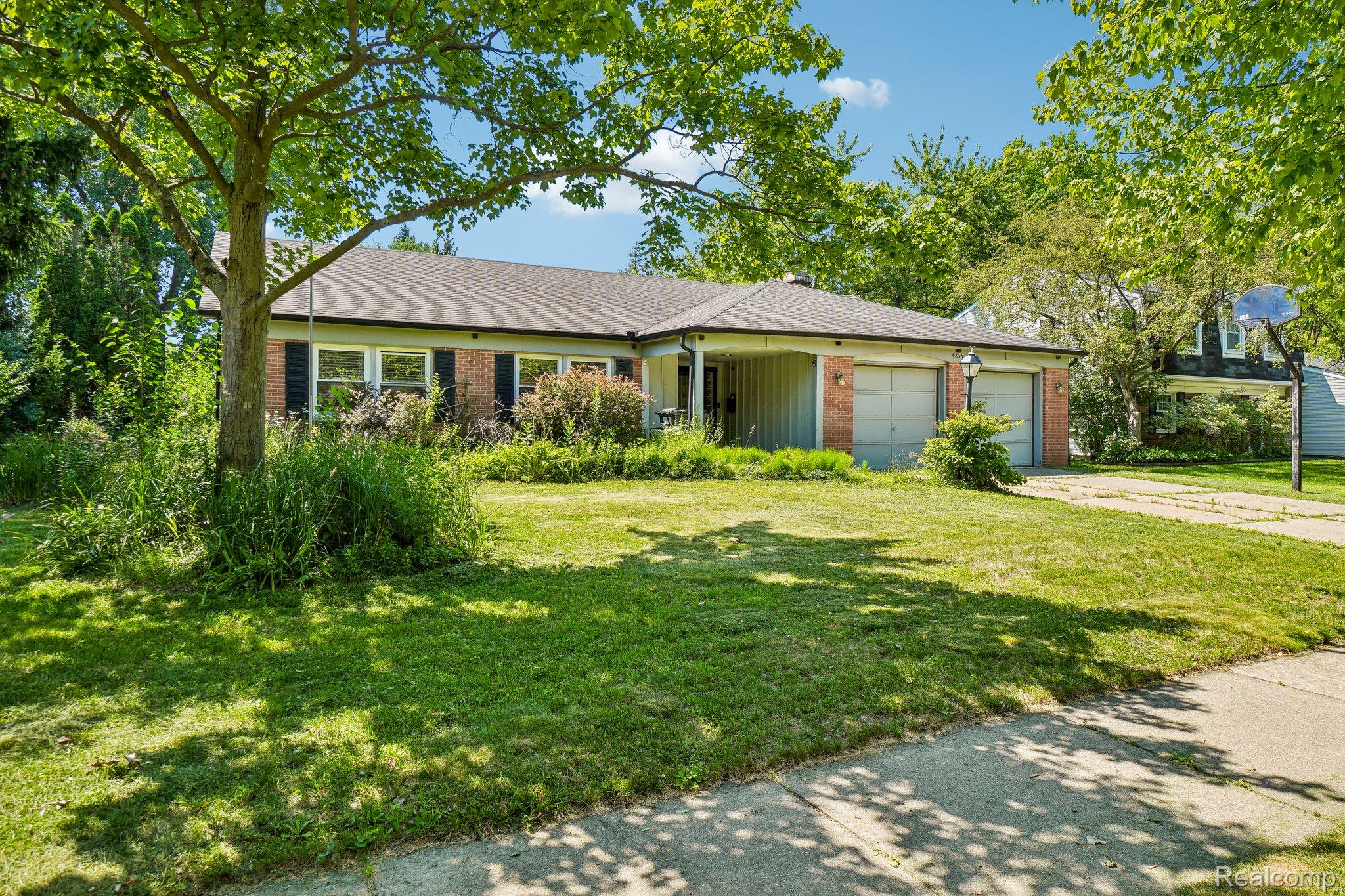 4855, Butler, Troy, Michigan, 48085