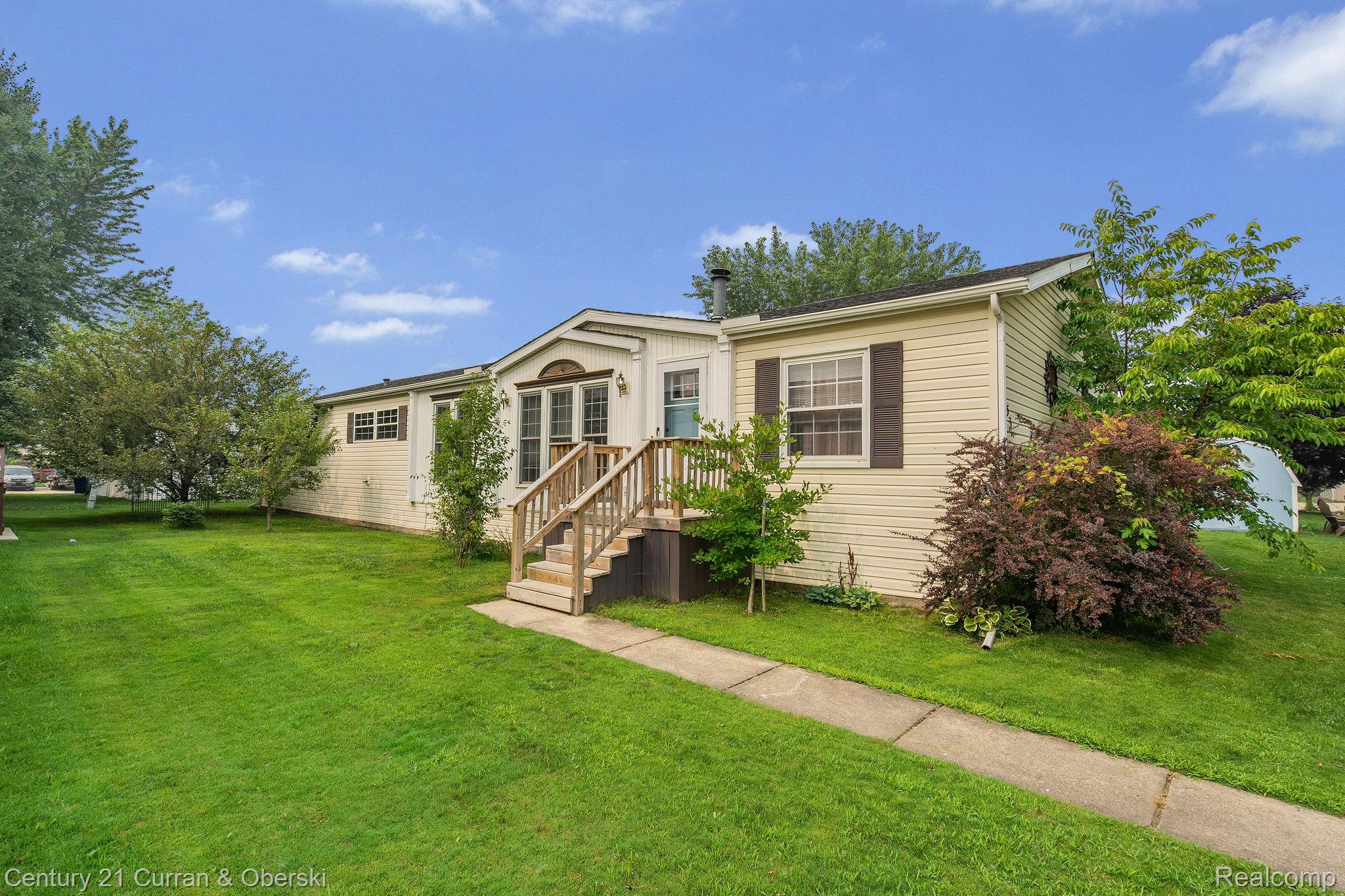 39253, Island Drive, New Boston, Michigan, 48164