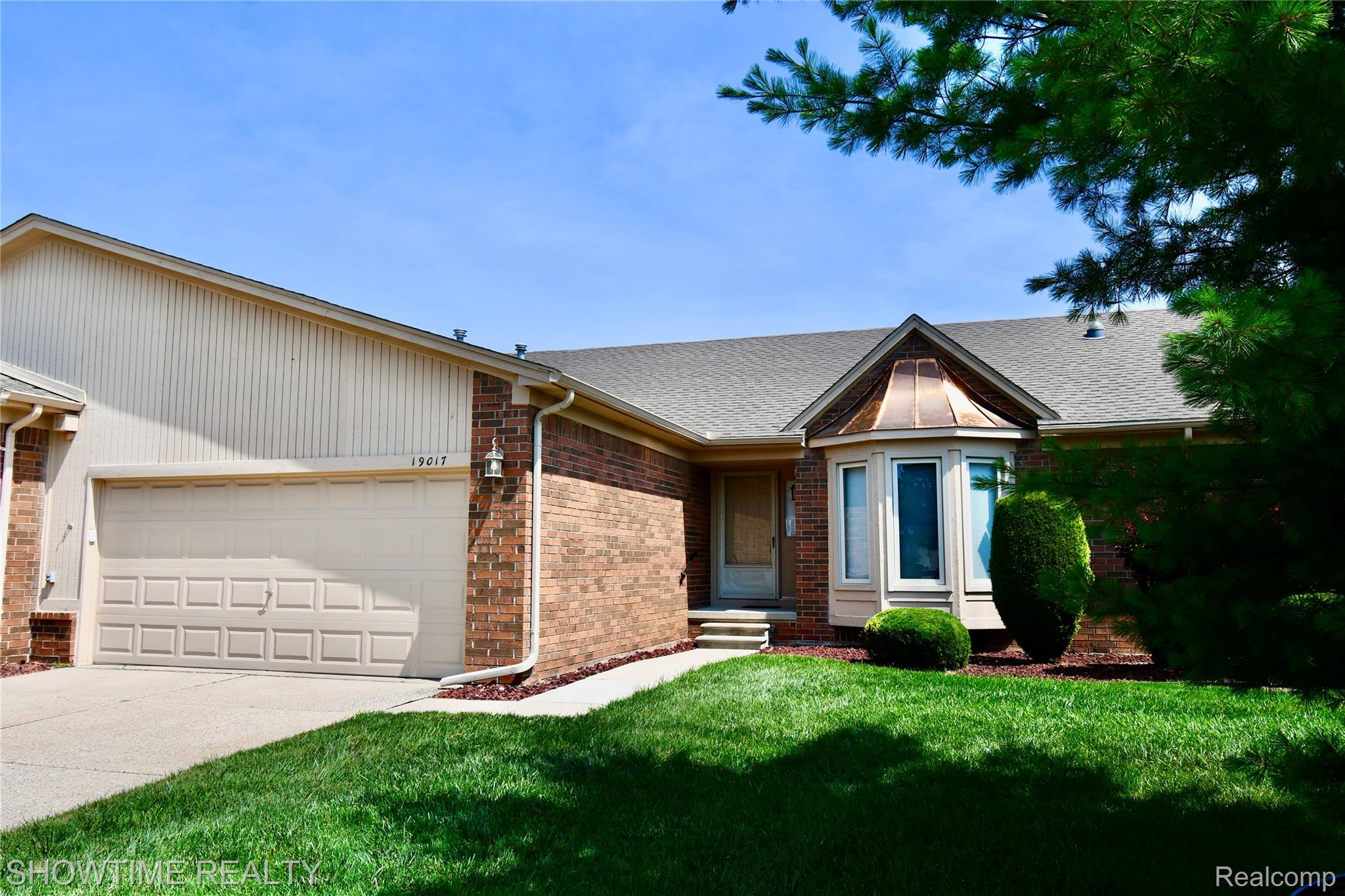 19017, Marisa, Clinton Township, Michigan, 48038
