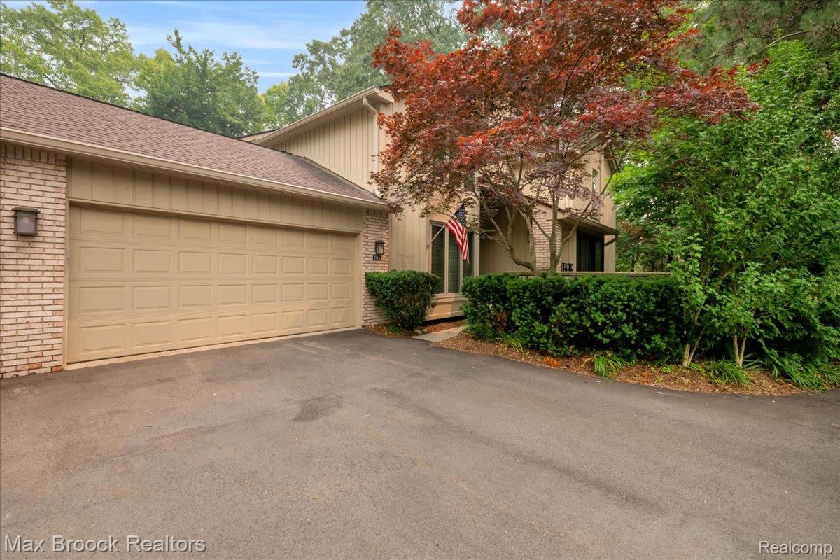 1180, Glenpointe, Bloomfield Hills, Michigan, 48304