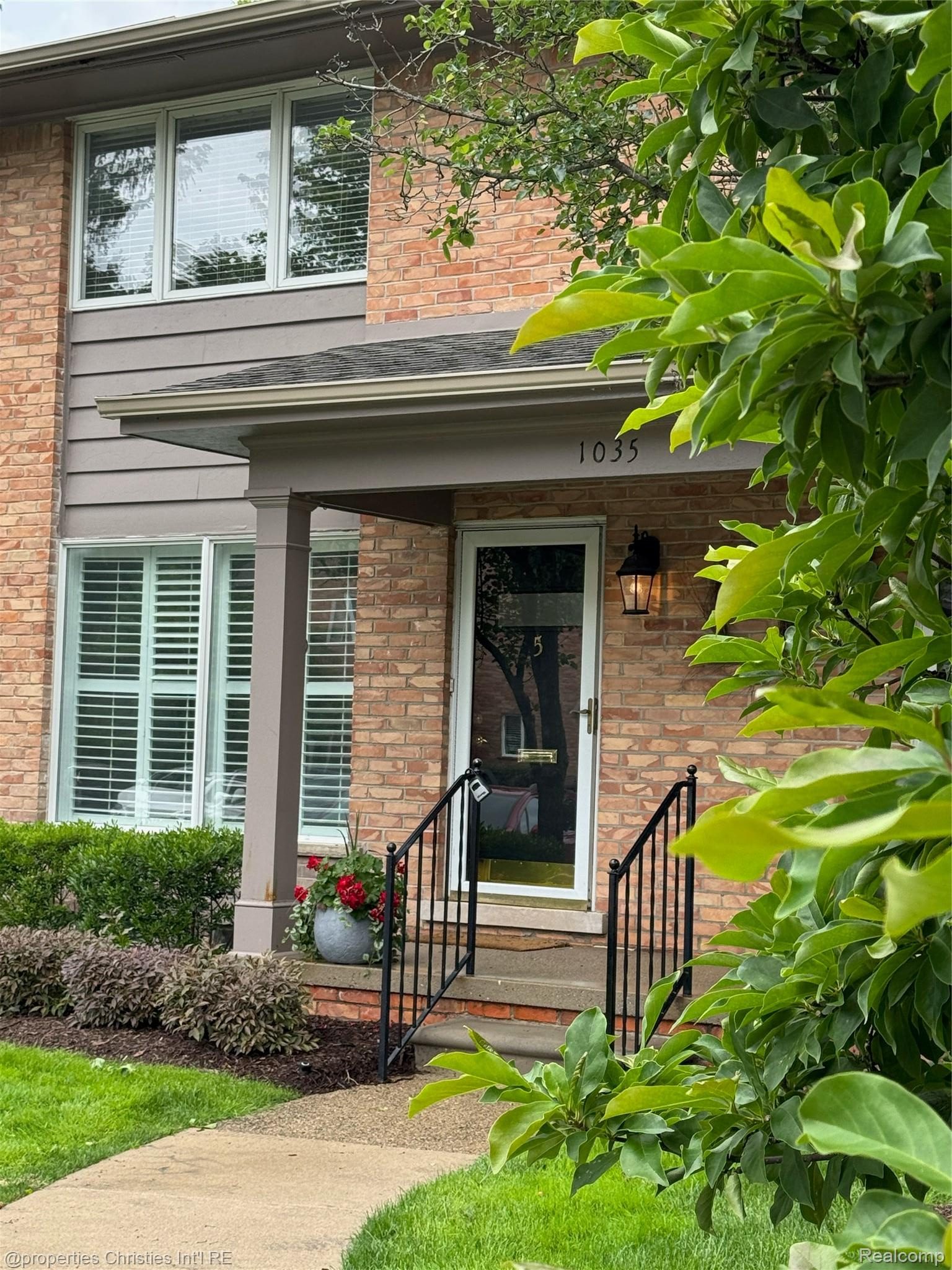 1035, Old Woodward, #5, Birmingham, Michigan, 48009