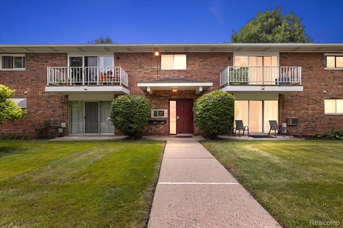 15048, Fairfield, Livonia, Michigan, 48154