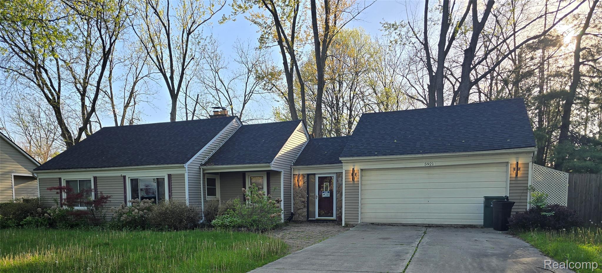 5921, Houghten, Troy, Michigan, 48098