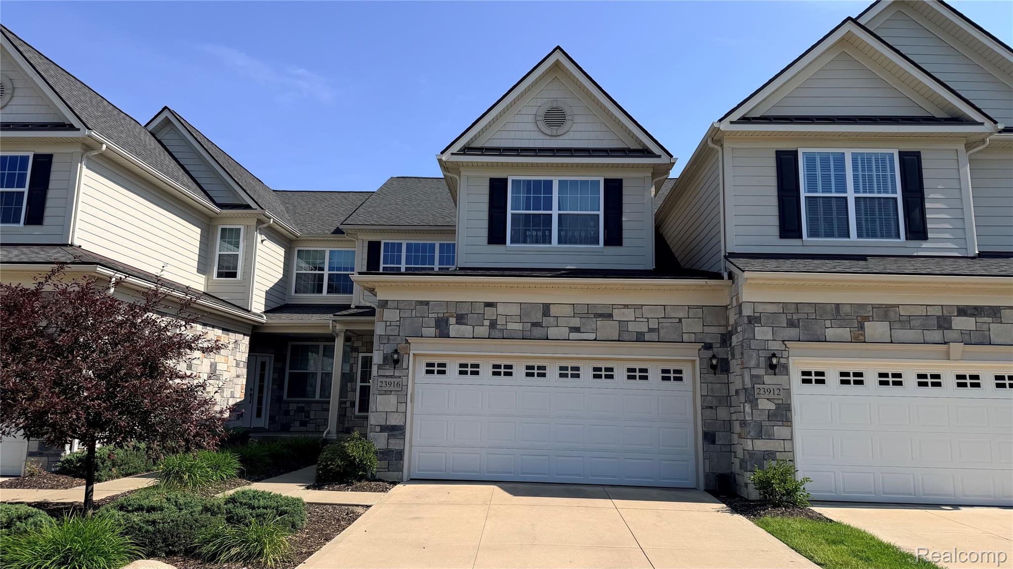 23916, Seminole, Novi, Michigan, 48375