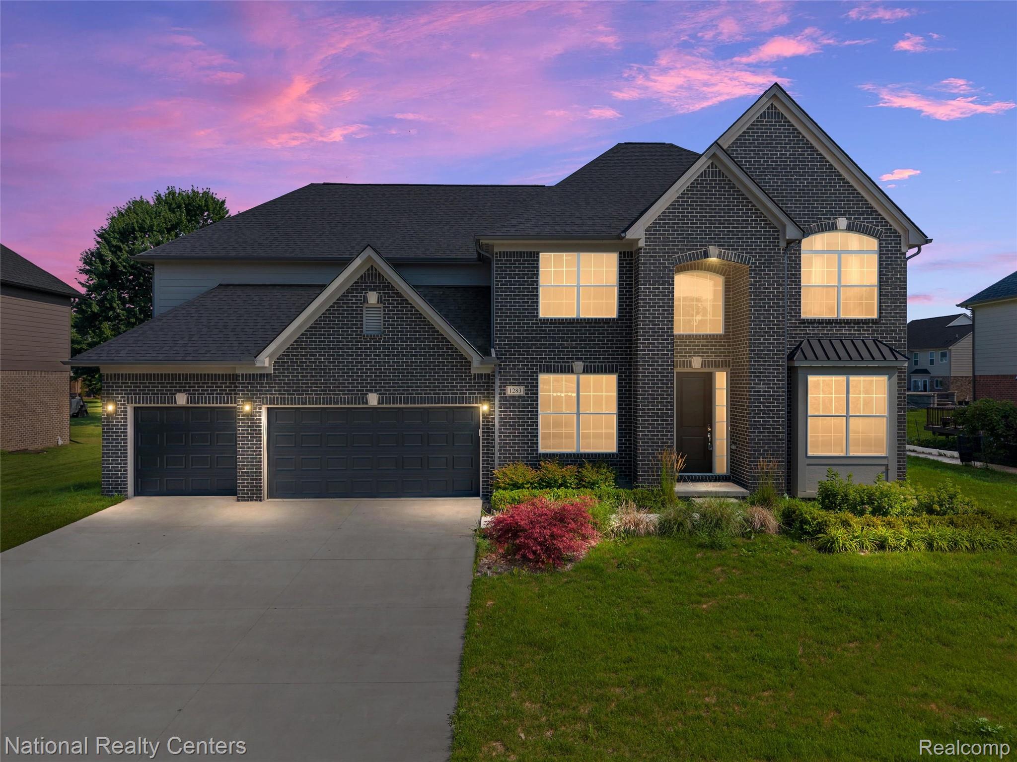 1283, Bloomingdale, Troy, Michigan, 48085