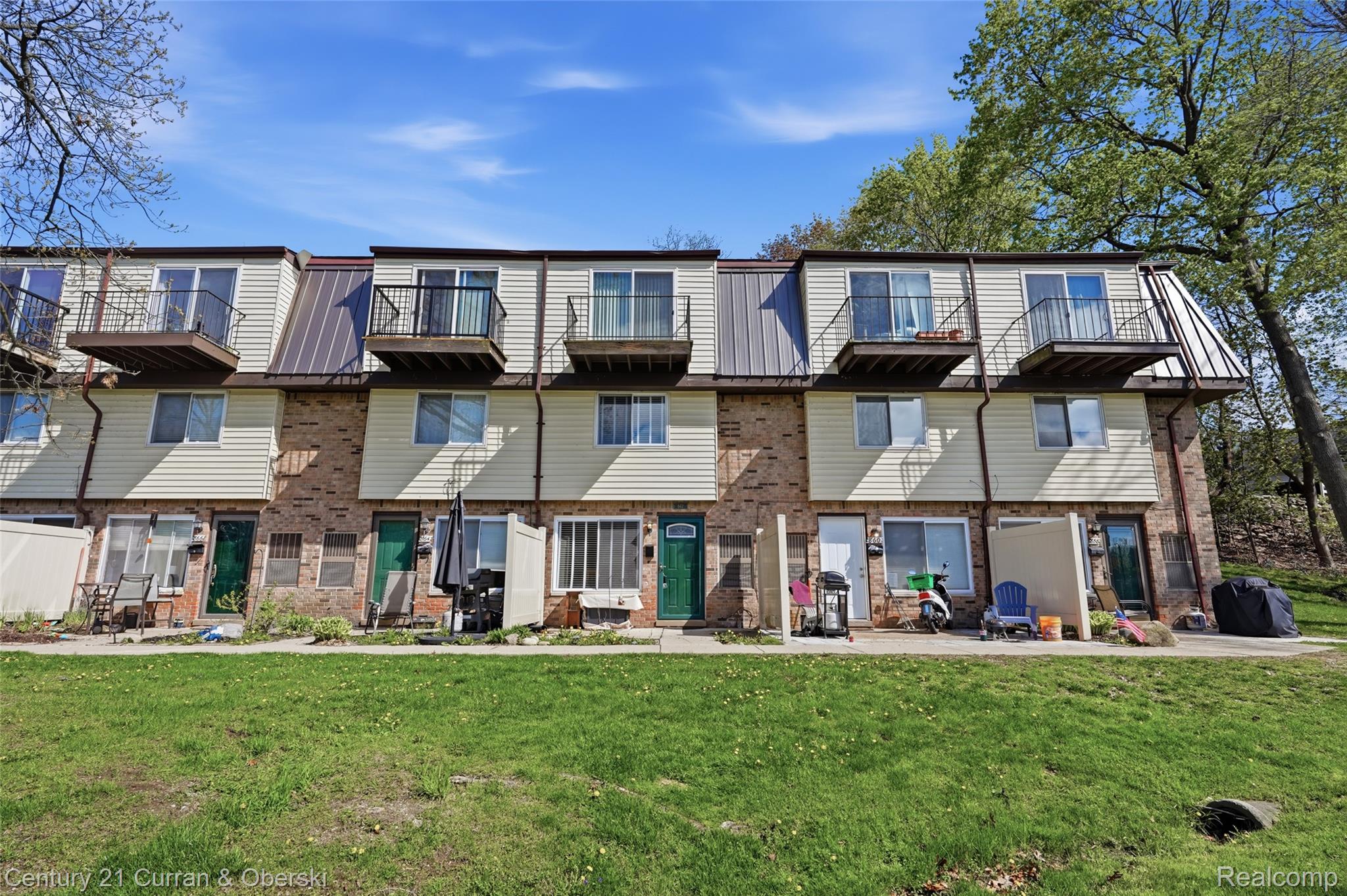 862, Main, Milford, Michigan, 48381