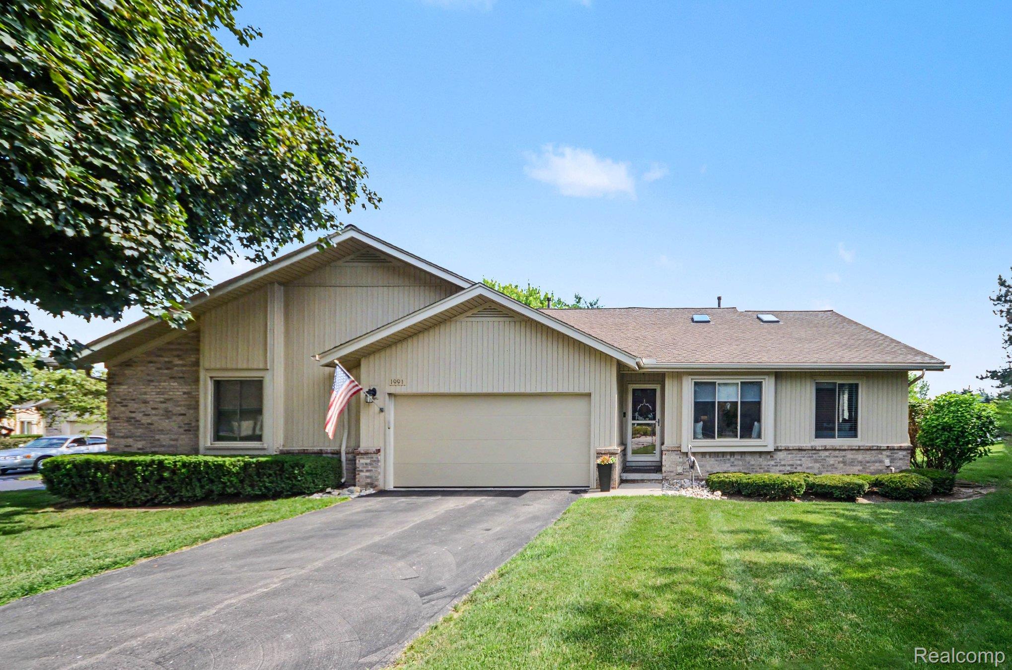 1991, HUNTERS, Lake Orion, Michigan, 48360