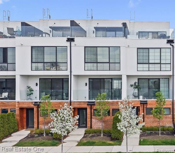 533, Harrison, #38, Royal Oak, Michigan, 48067