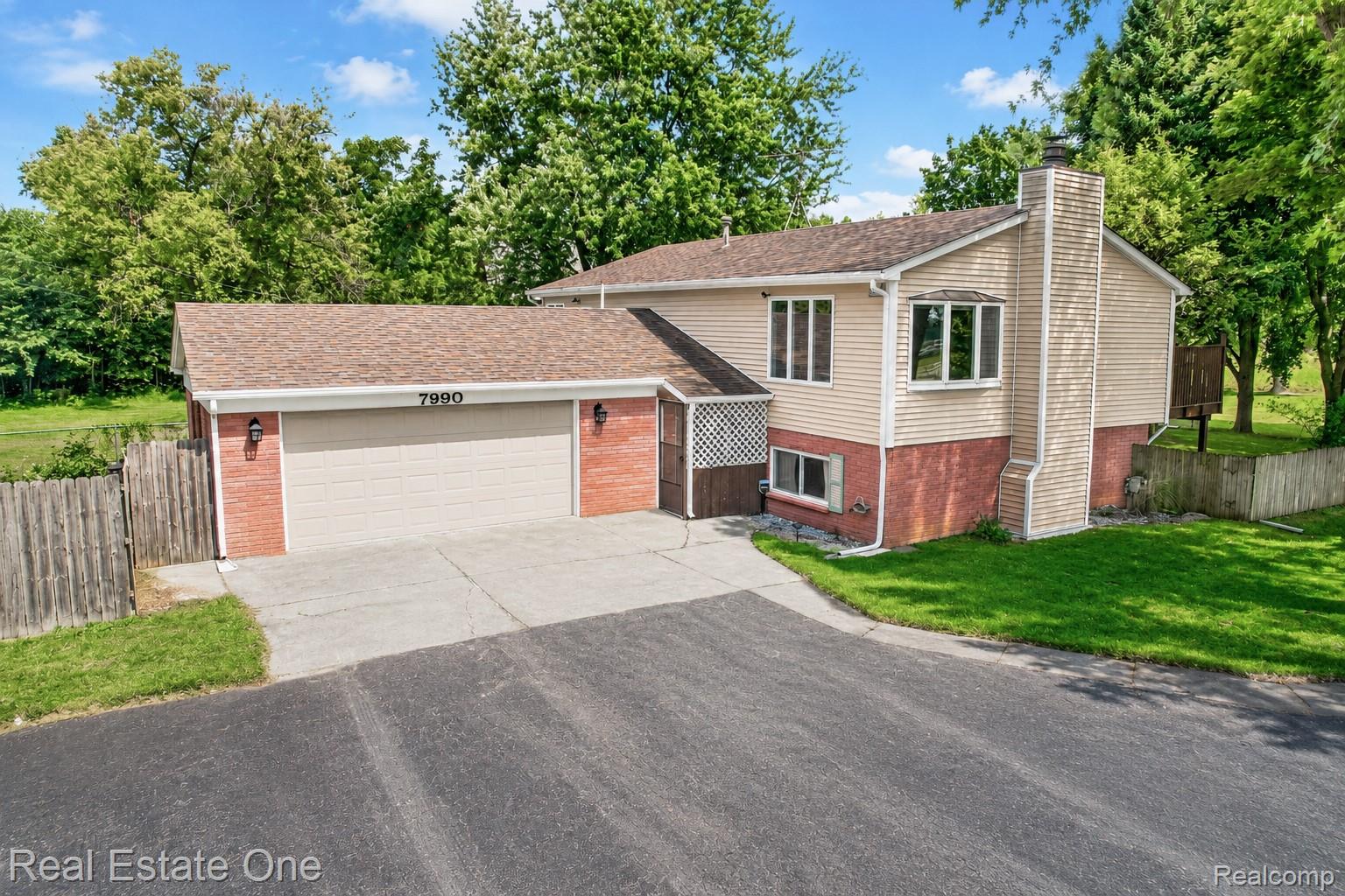 7990, Tower, South Lyon, Michigan, 48178