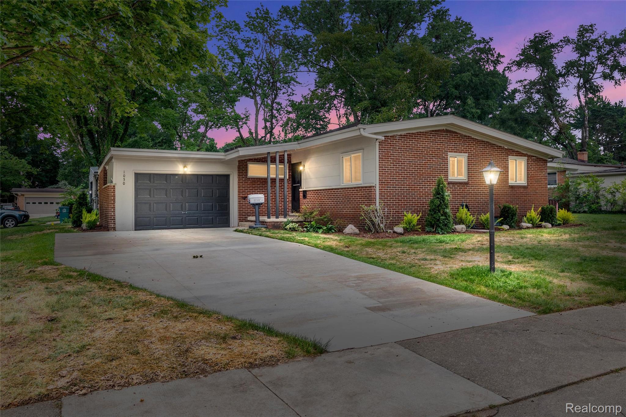 1050, Brooklawn, Troy, Michigan, 48084
