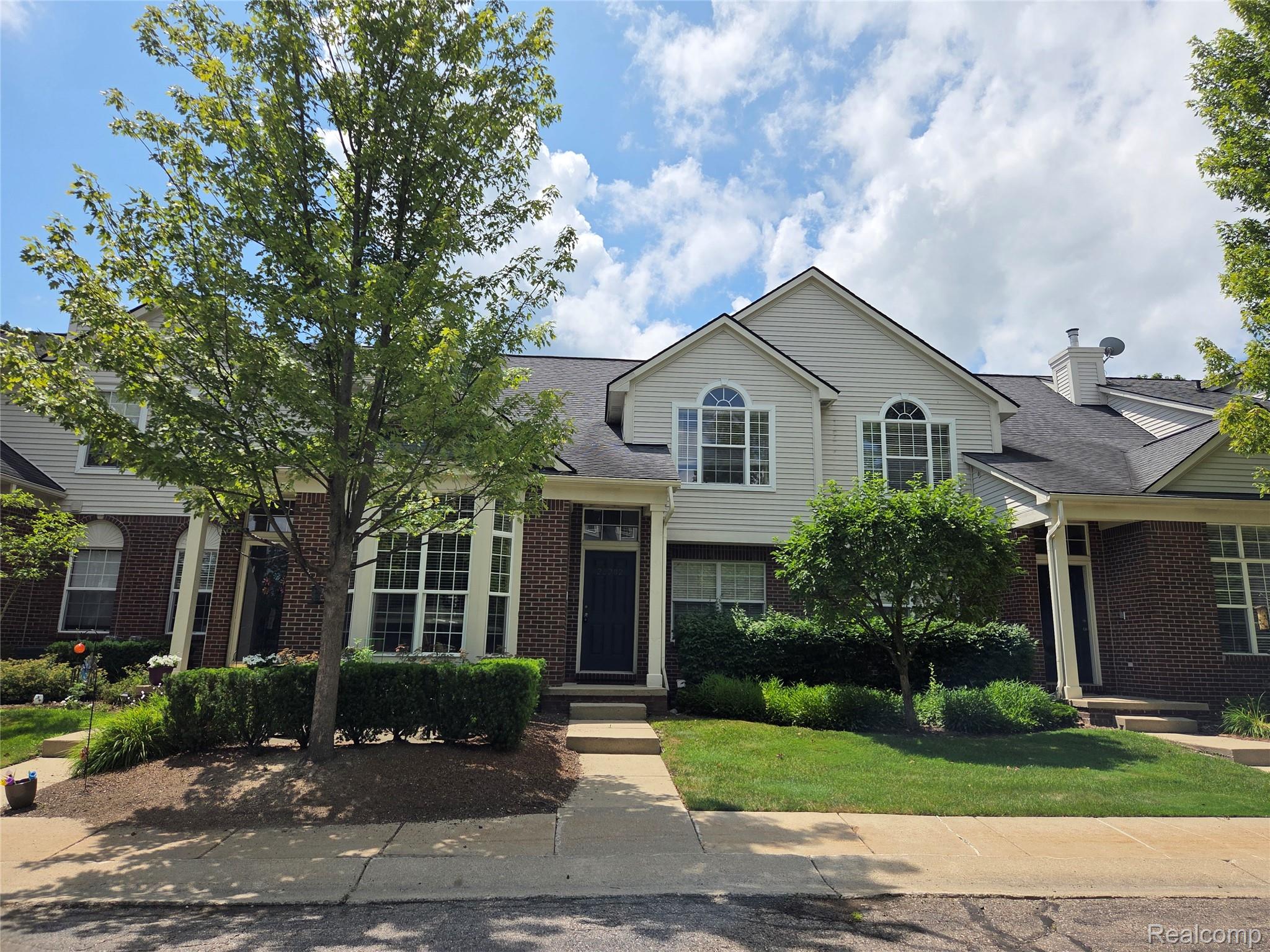 22202, Alexa, Walled Lake, Michigan, 48390