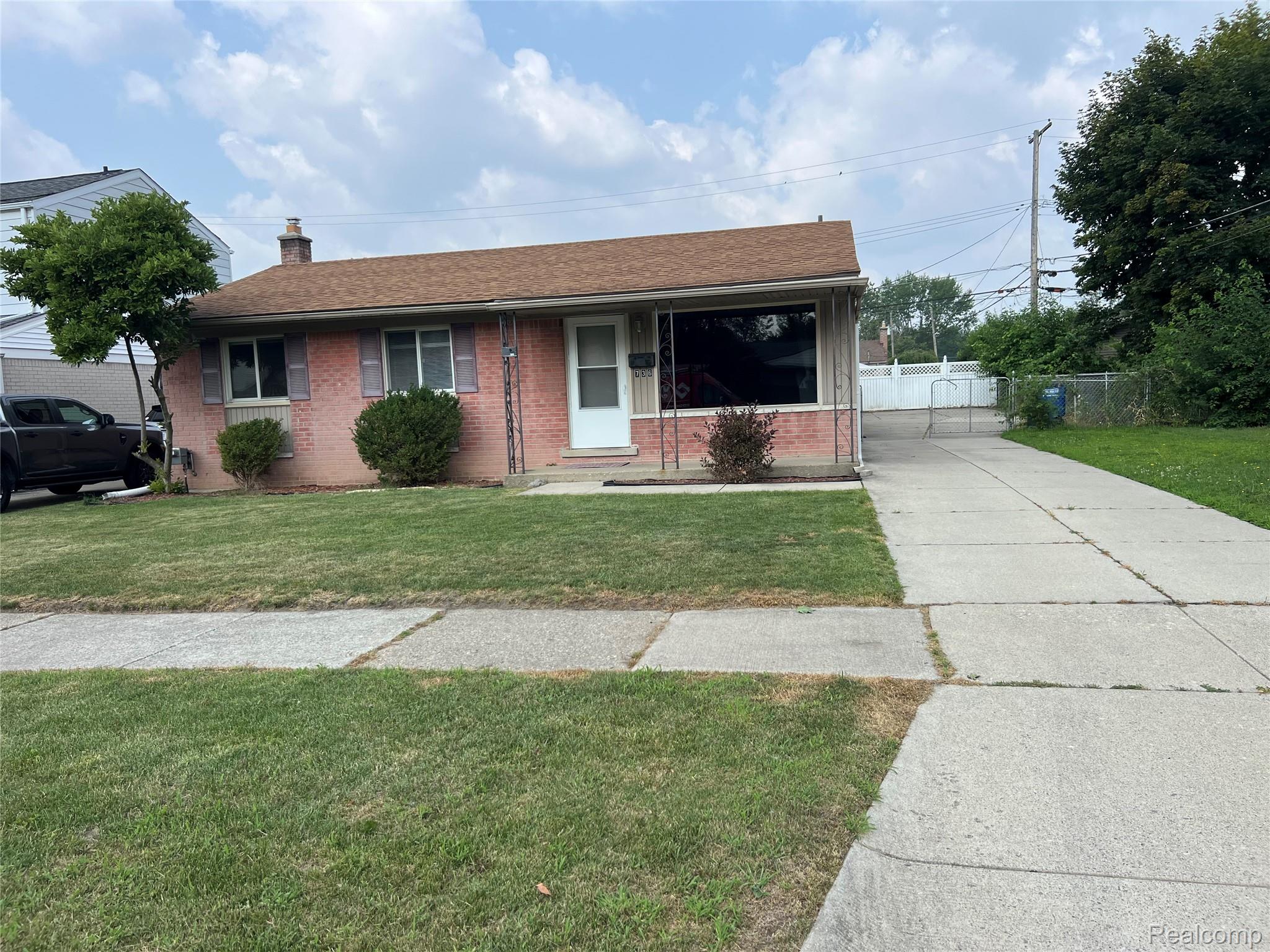 736, Forest, Westland, Michigan, 48186
