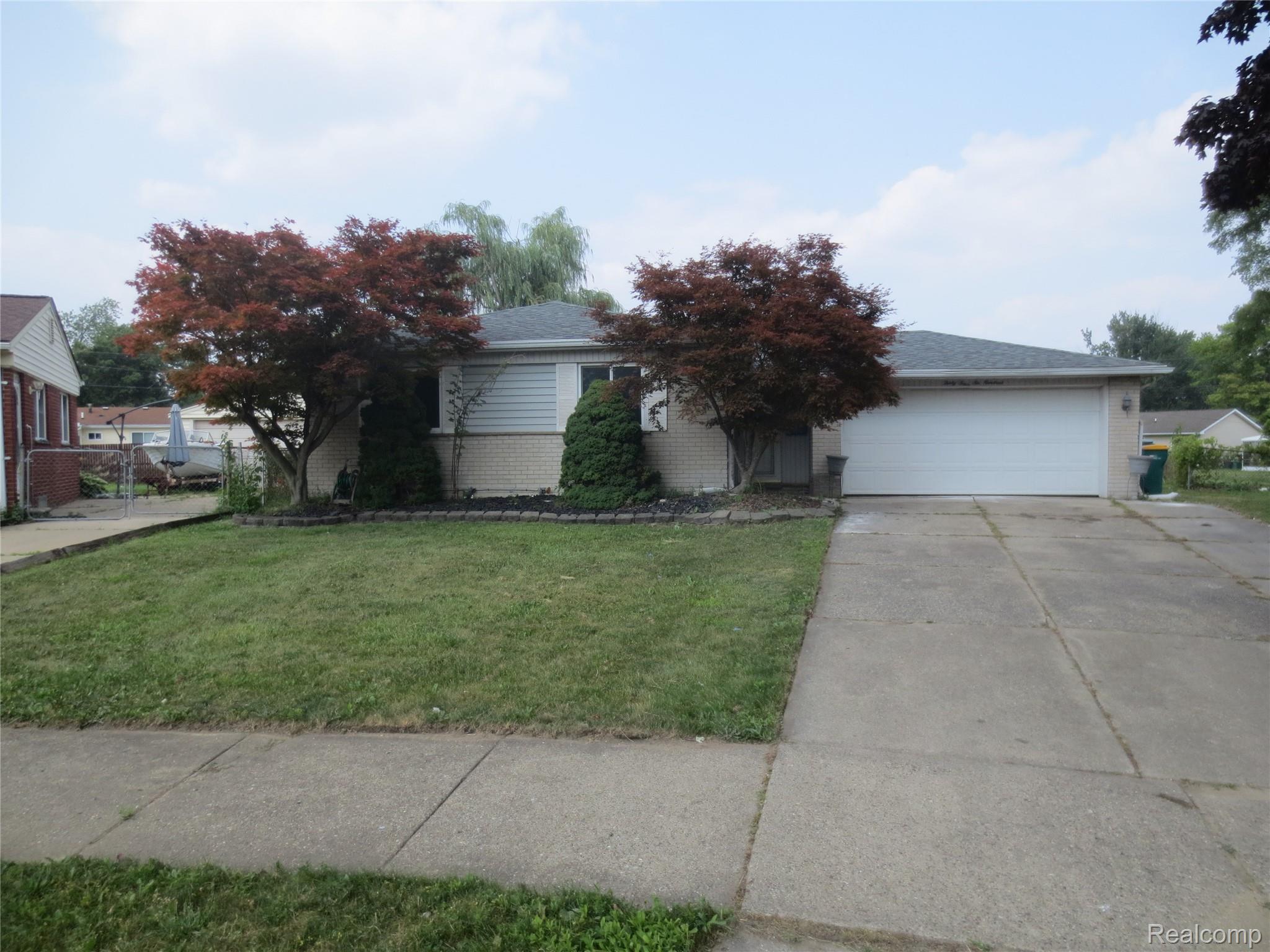 34600, Michelle, Romulus, Michigan, 48174