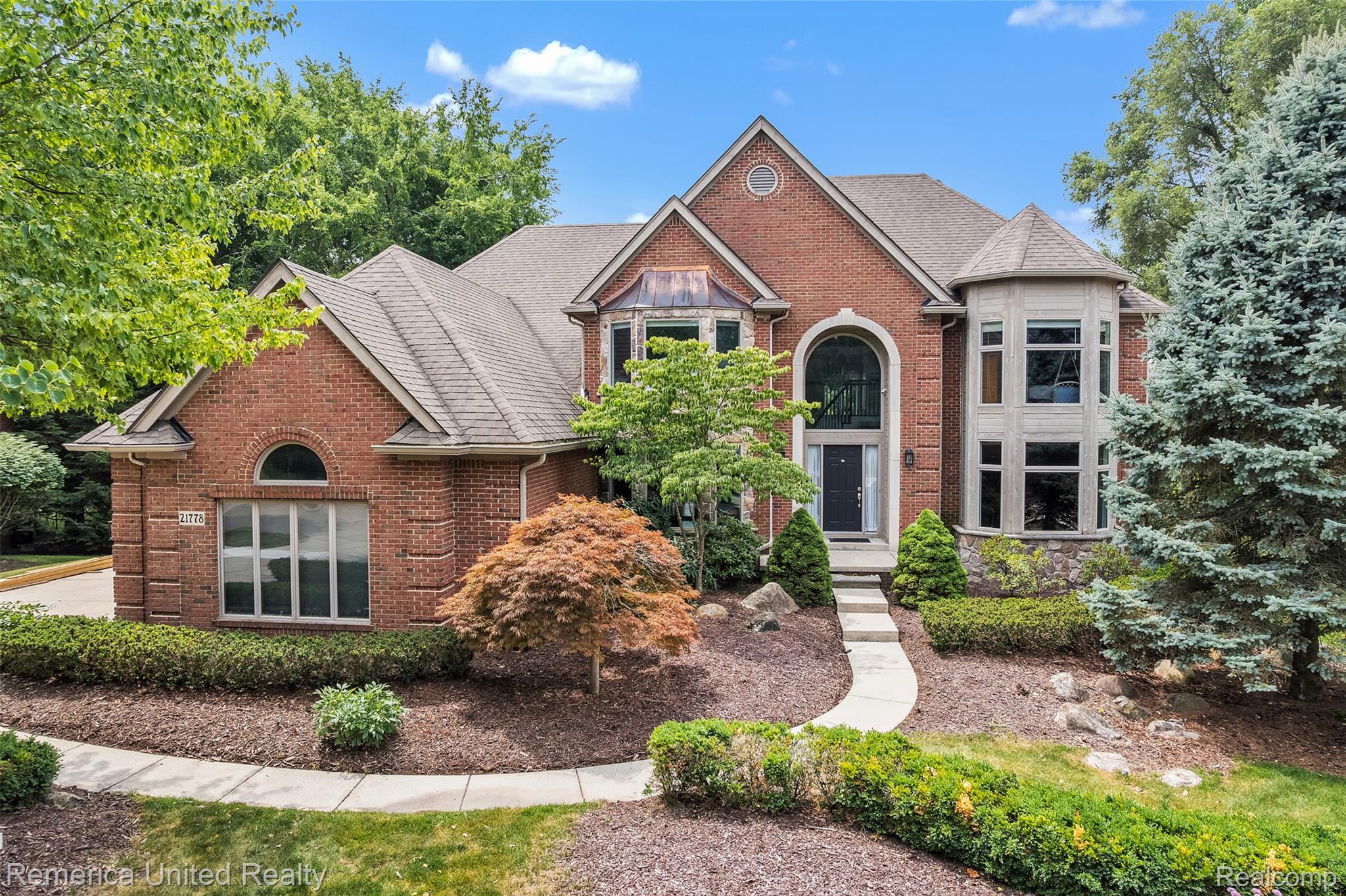 21778, Picadilly, Novi, Michigan, 48375