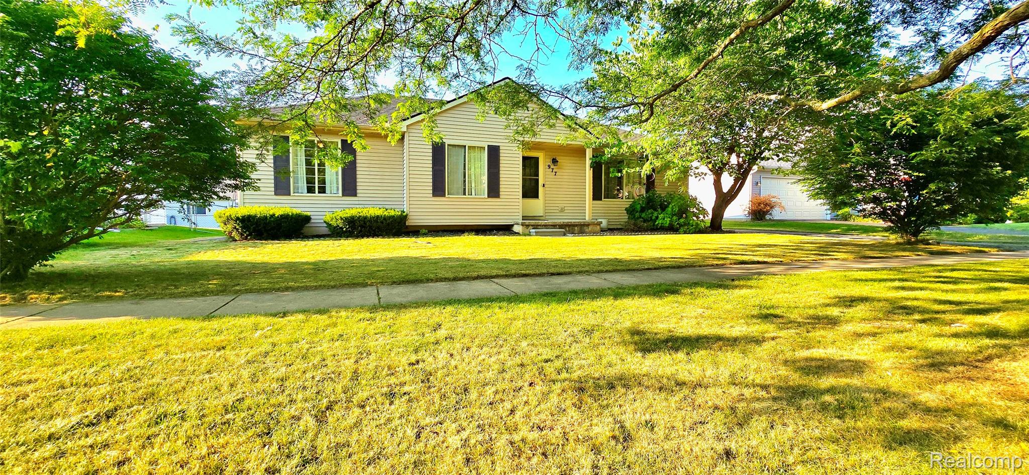 977, Town, Pinckney, Michigan, 48169