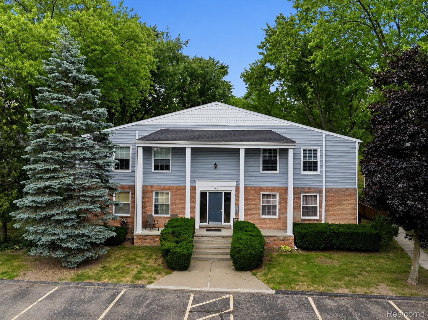 525, University, #1002, Rochester, Michigan, 48307