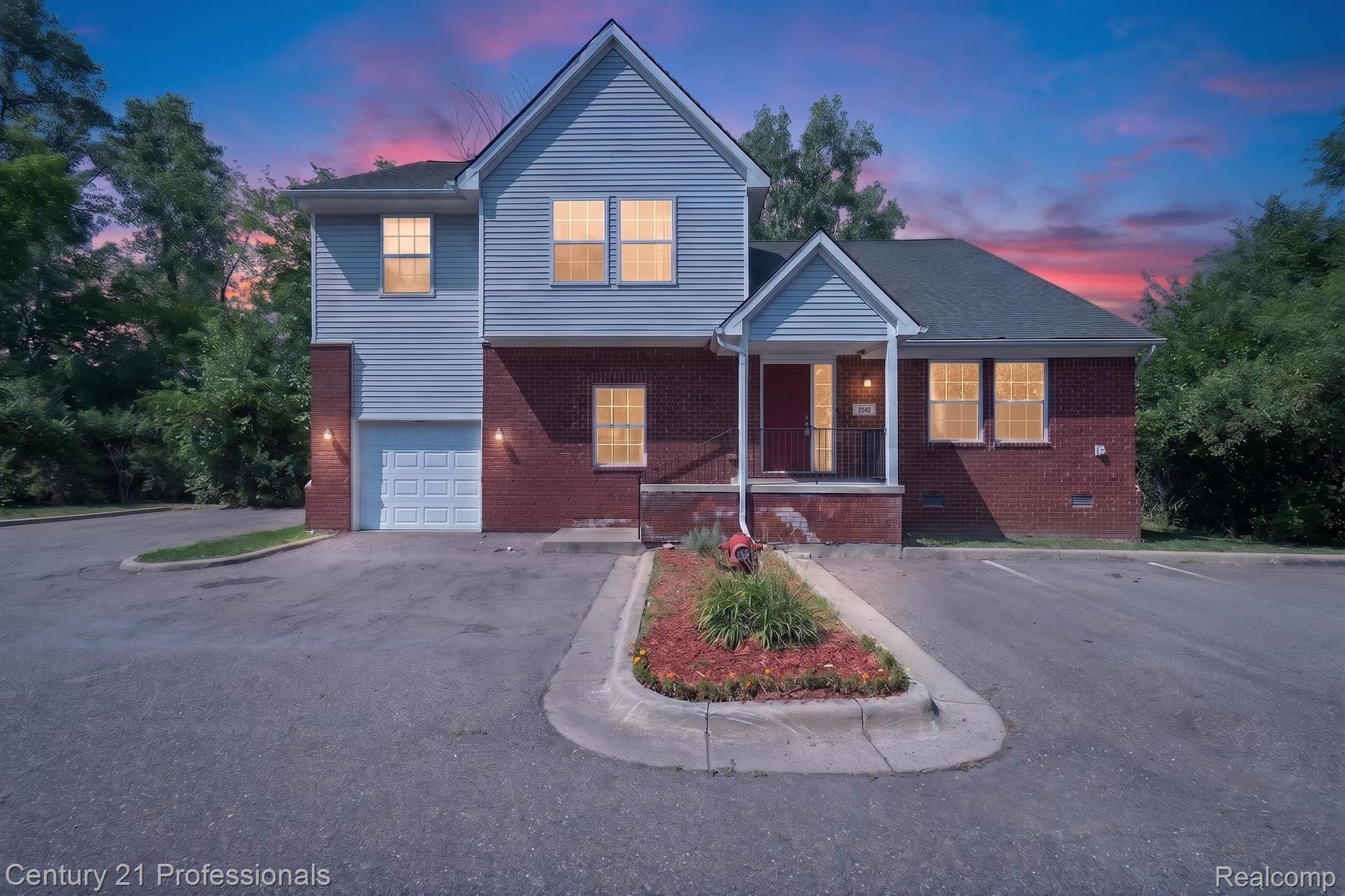 2042, Decker, Walled Lake, Michigan, 48390