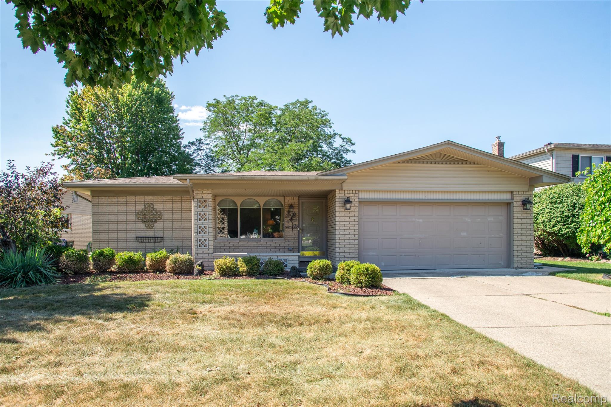 42929, Versailles, Canton, Michigan, 48187