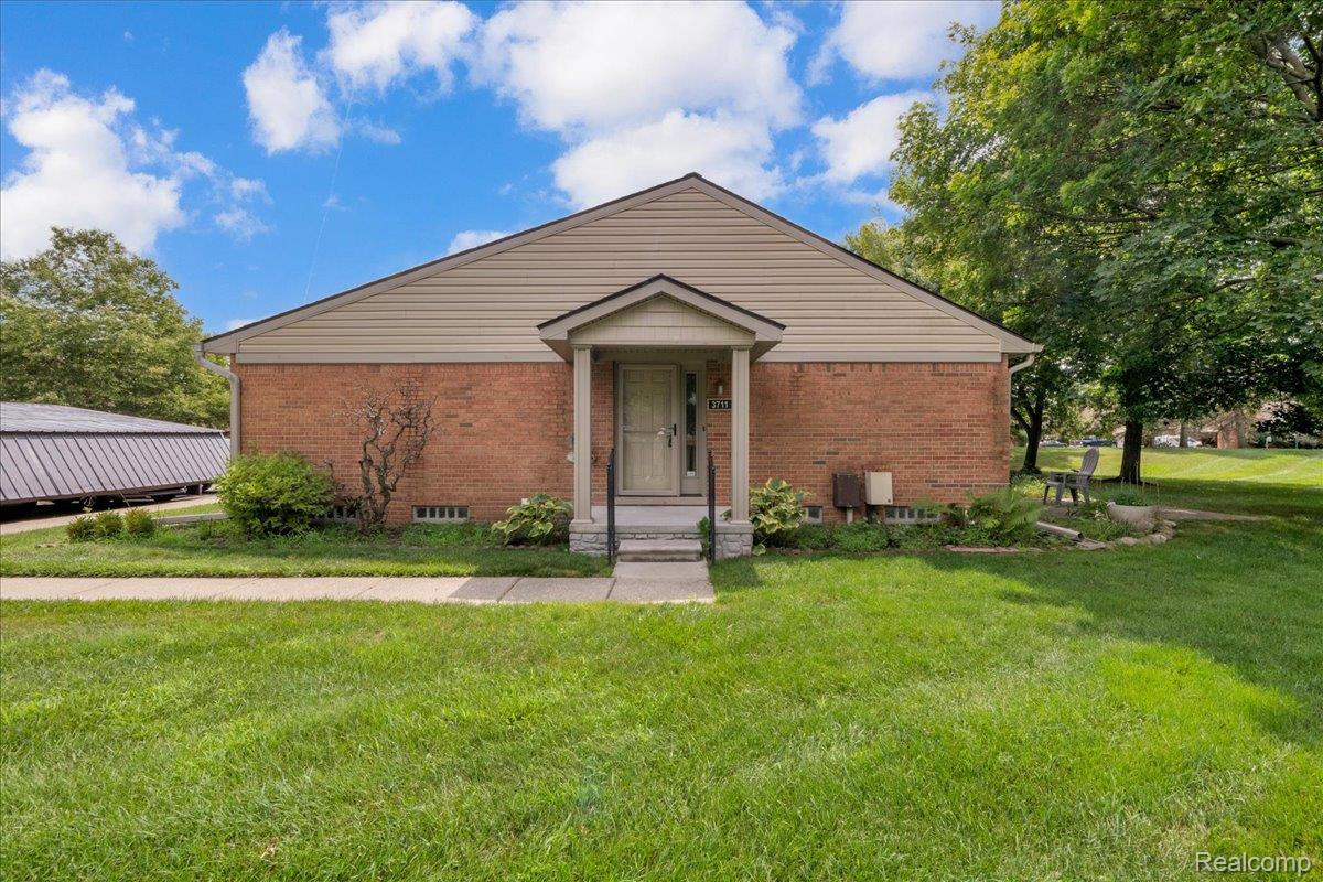 3711, Old Creek, Troy, Michigan, 48084