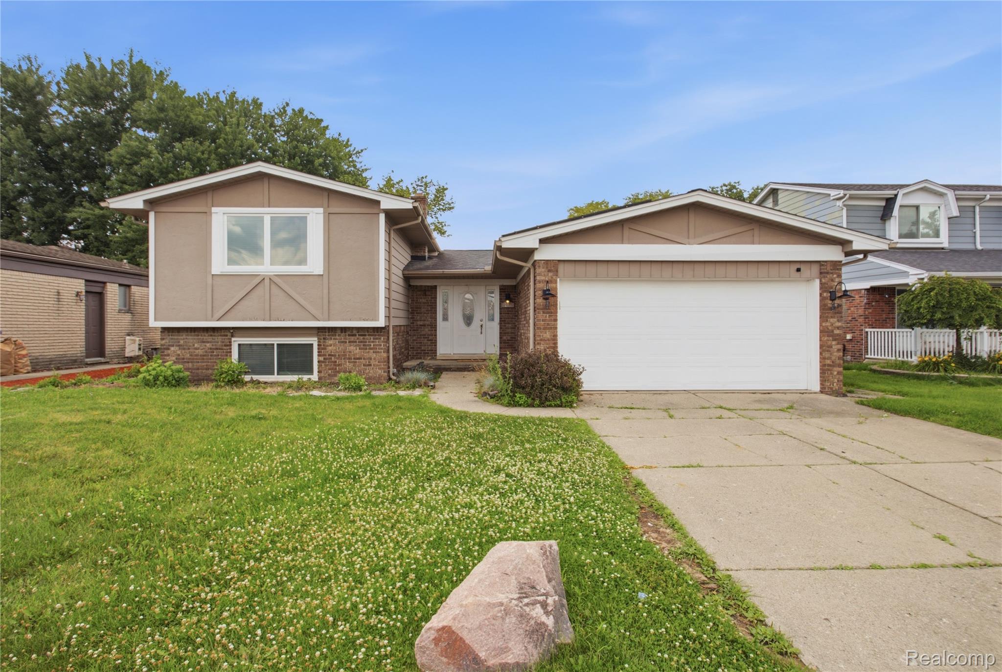 205, Brittany, Canton, Michigan, 48187