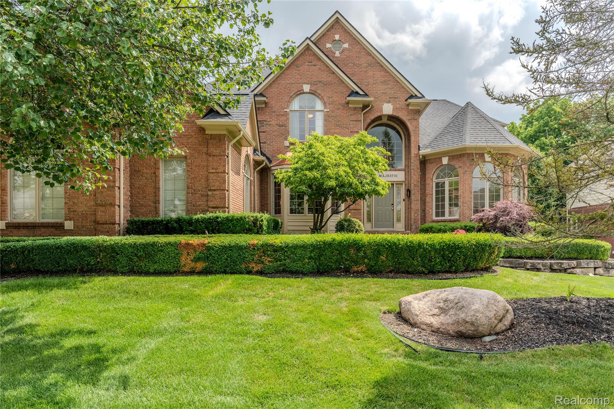 819, Majestic, Rochester Hills, Michigan, 48306