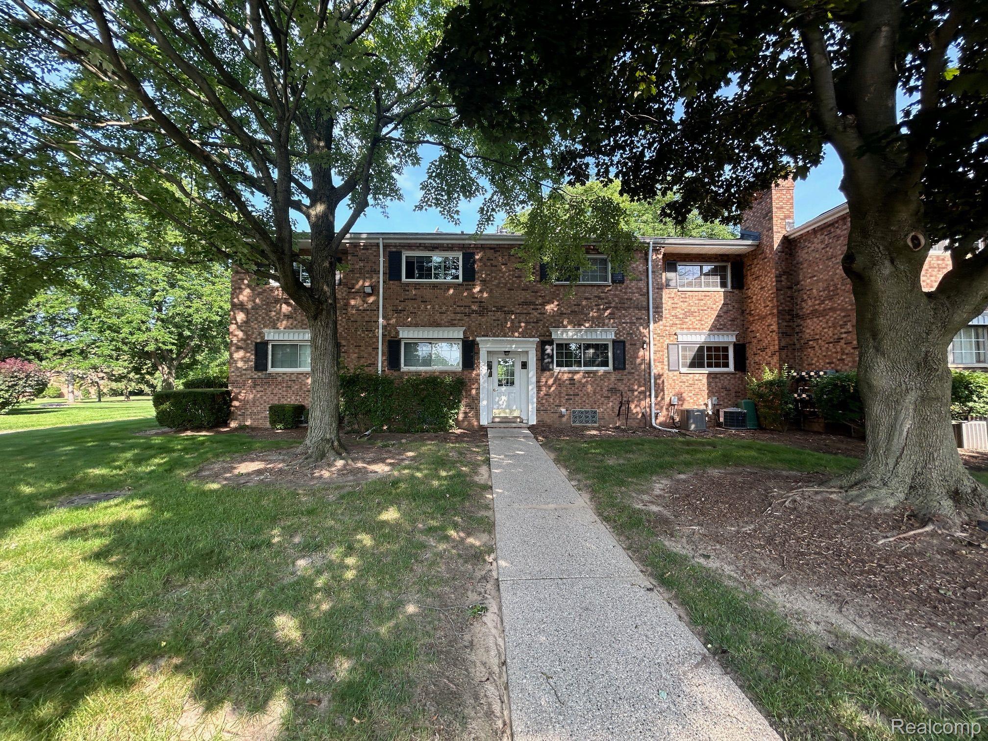 683, FOX HILLS, Bloomfield Hills, Michigan, 48304