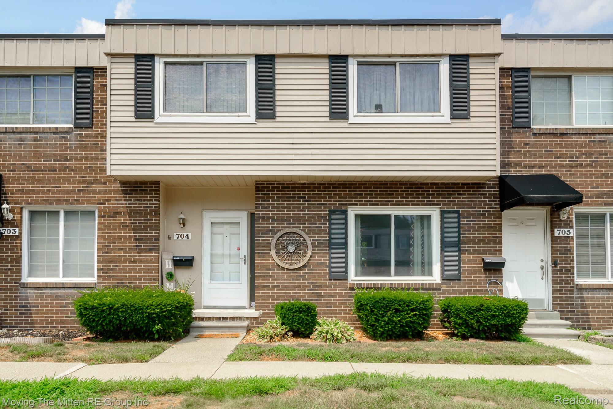 704, Estrada, #704, Belleville, Michigan, 48111