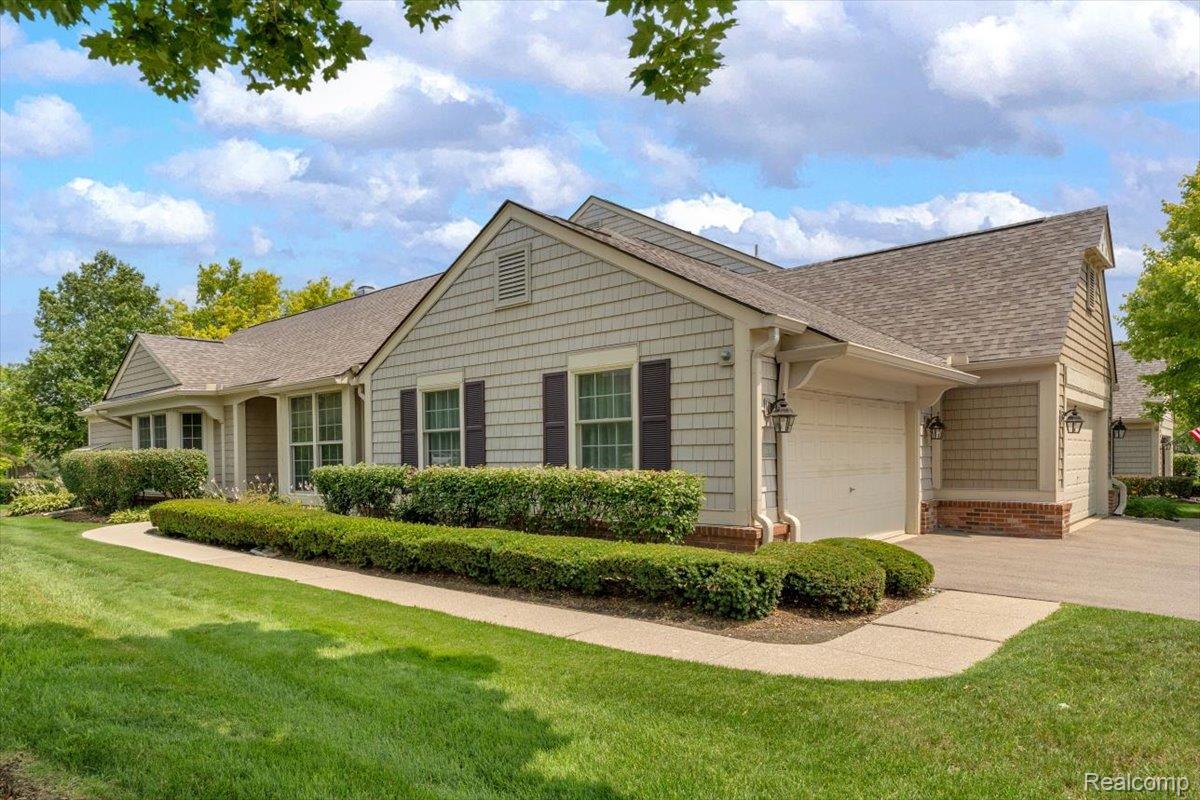 877, Tartan, Bloomfield Hills, Michigan, 48304