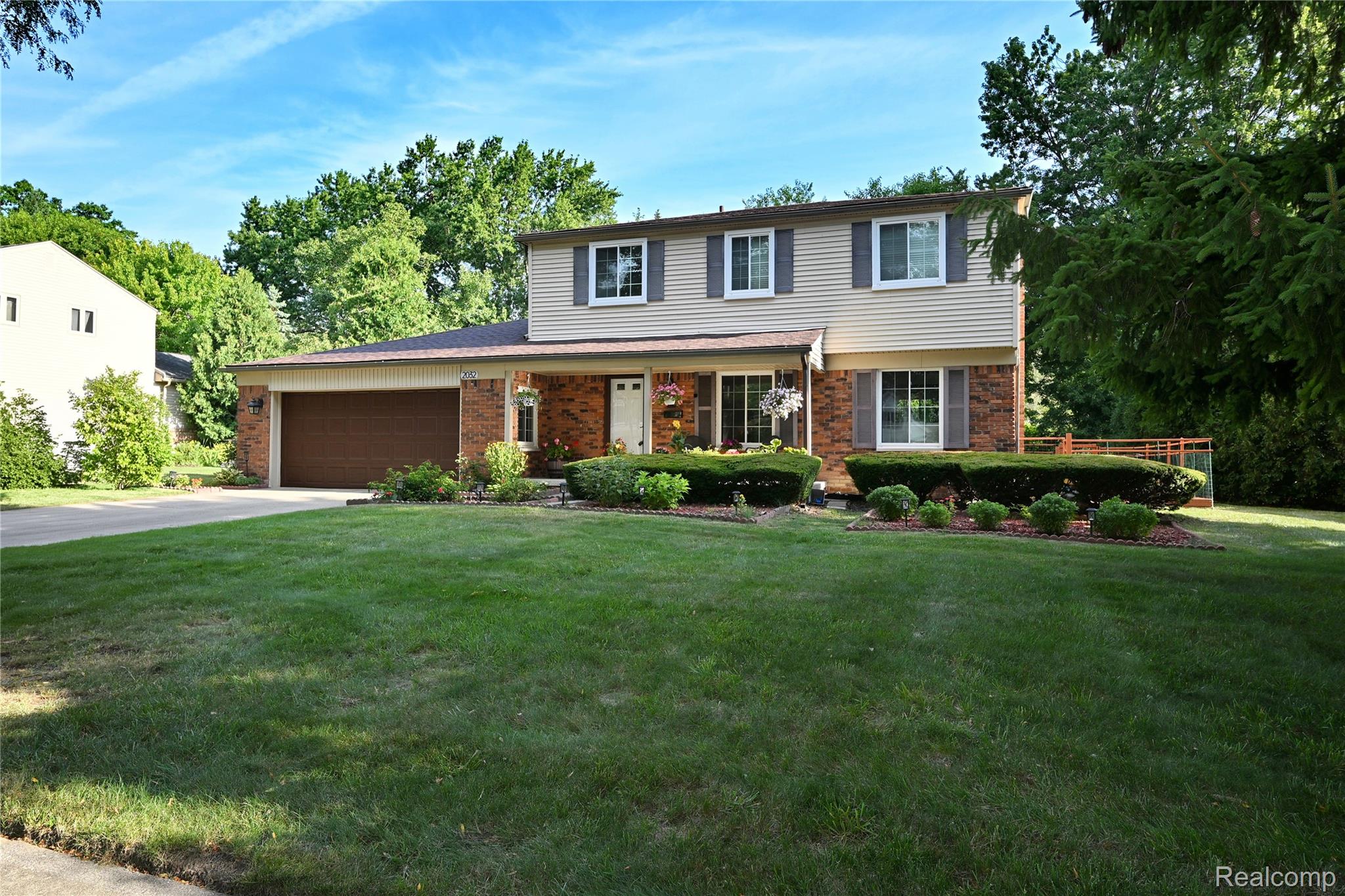 2032, Kristin, Troy, Michigan, 48084