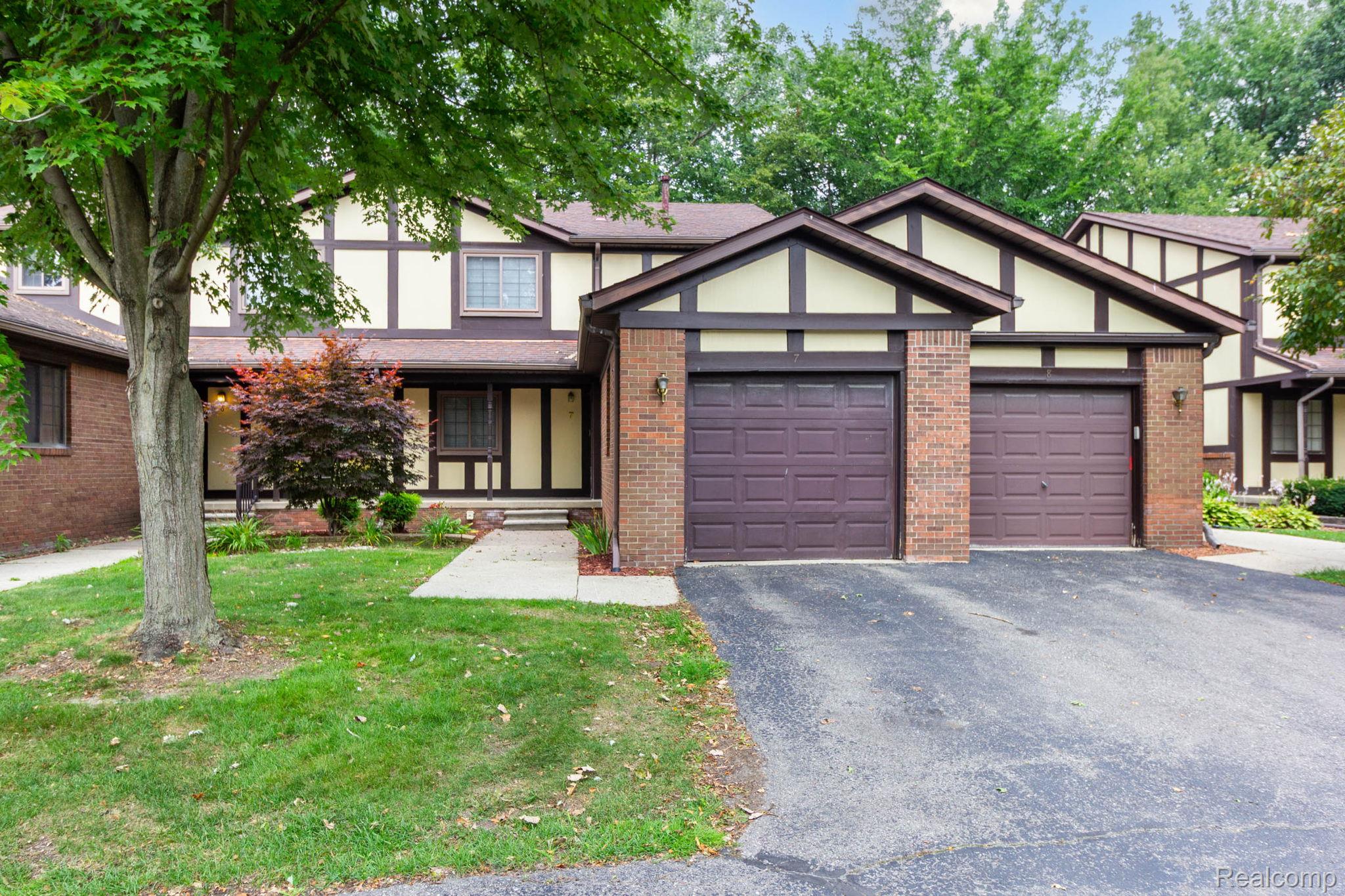 7, Parkplace, W, #7, Allen Park, Michigan, 48101