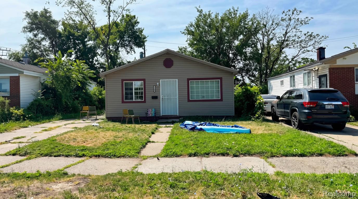 7200, Edgeton, Hamtramck, Michigan, 48212