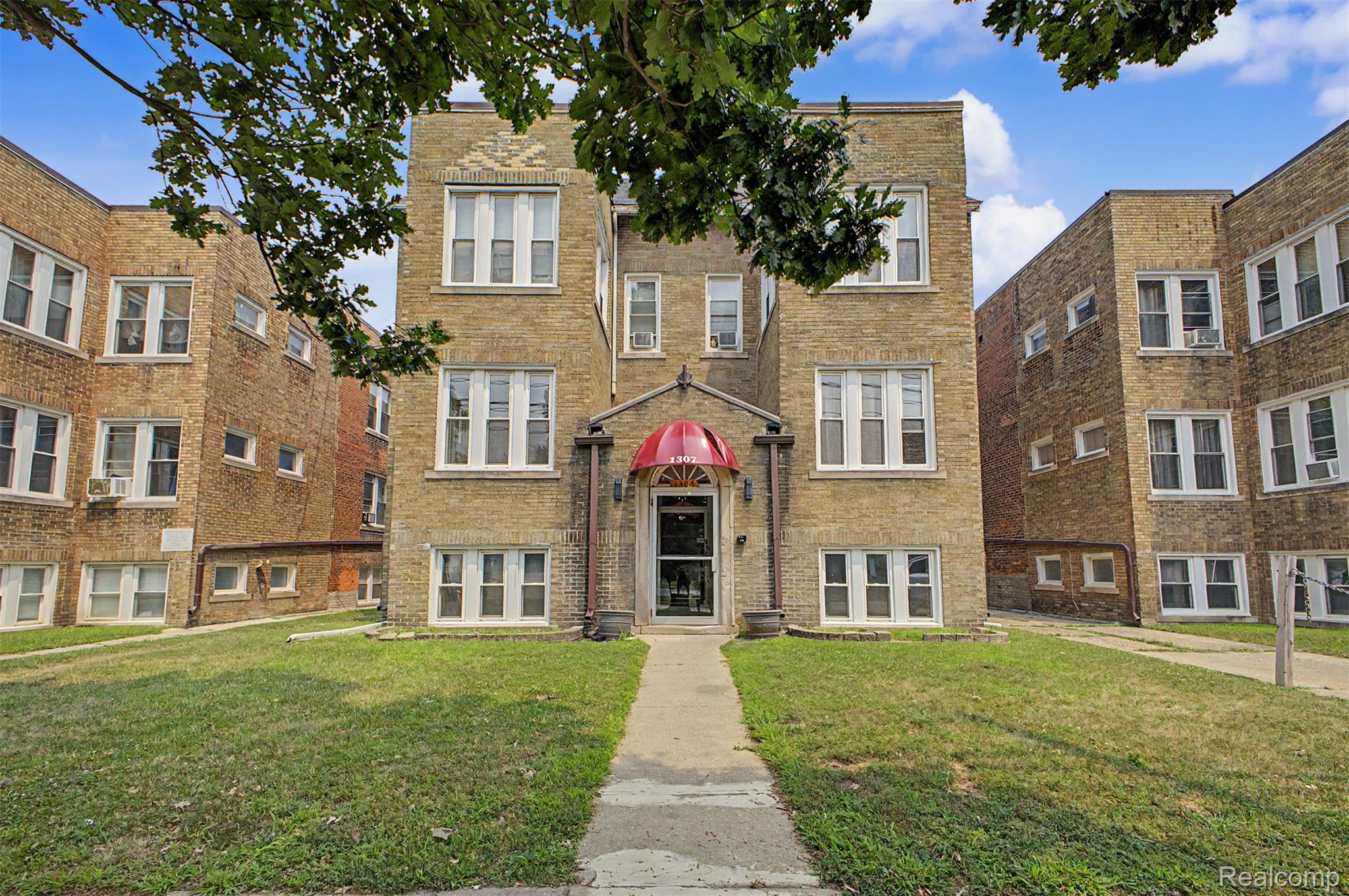 1307, Monroe, Dearborn, Michigan, 48124